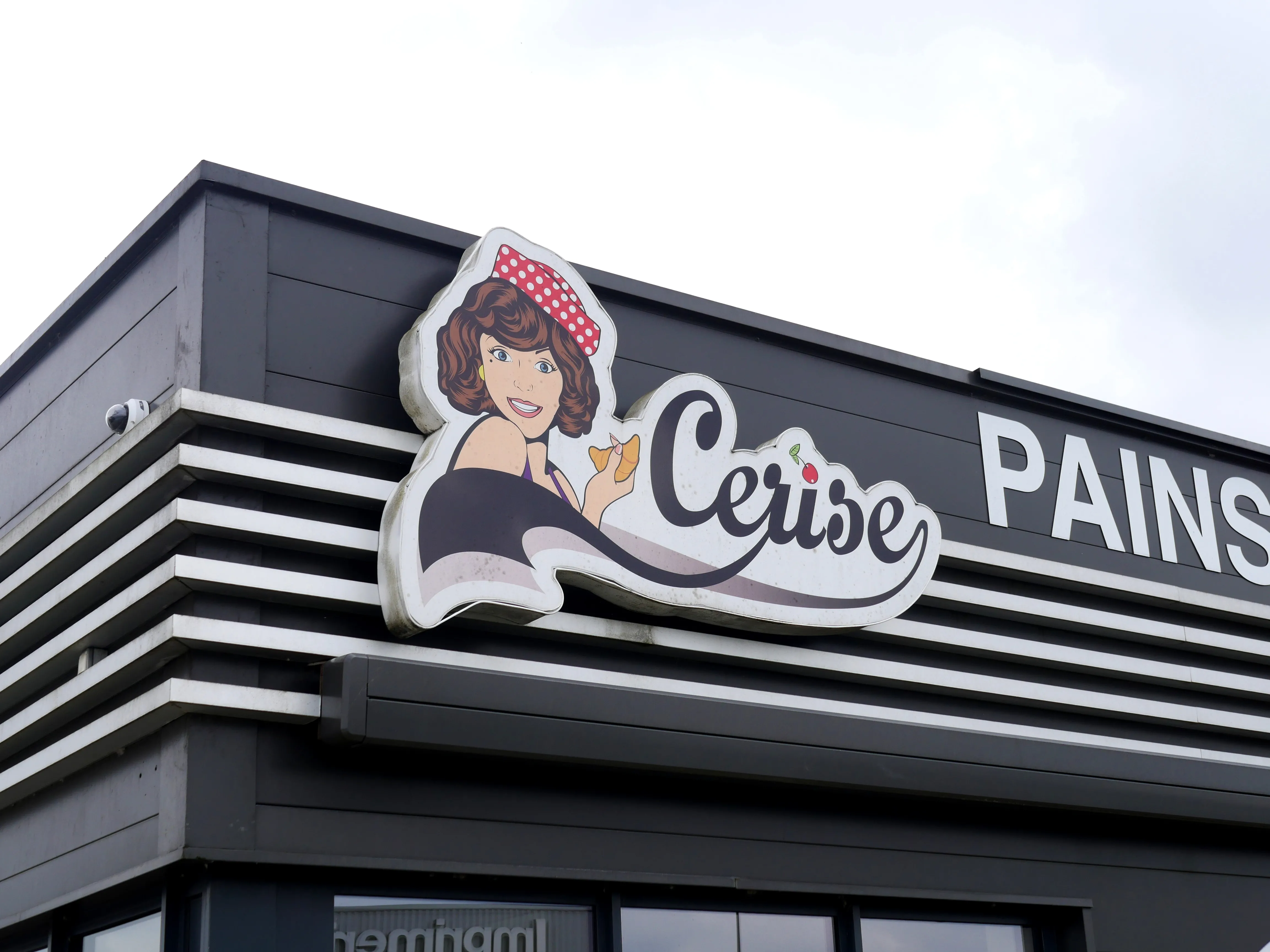 LES ÉPHÉ'VERNE DE CERISE