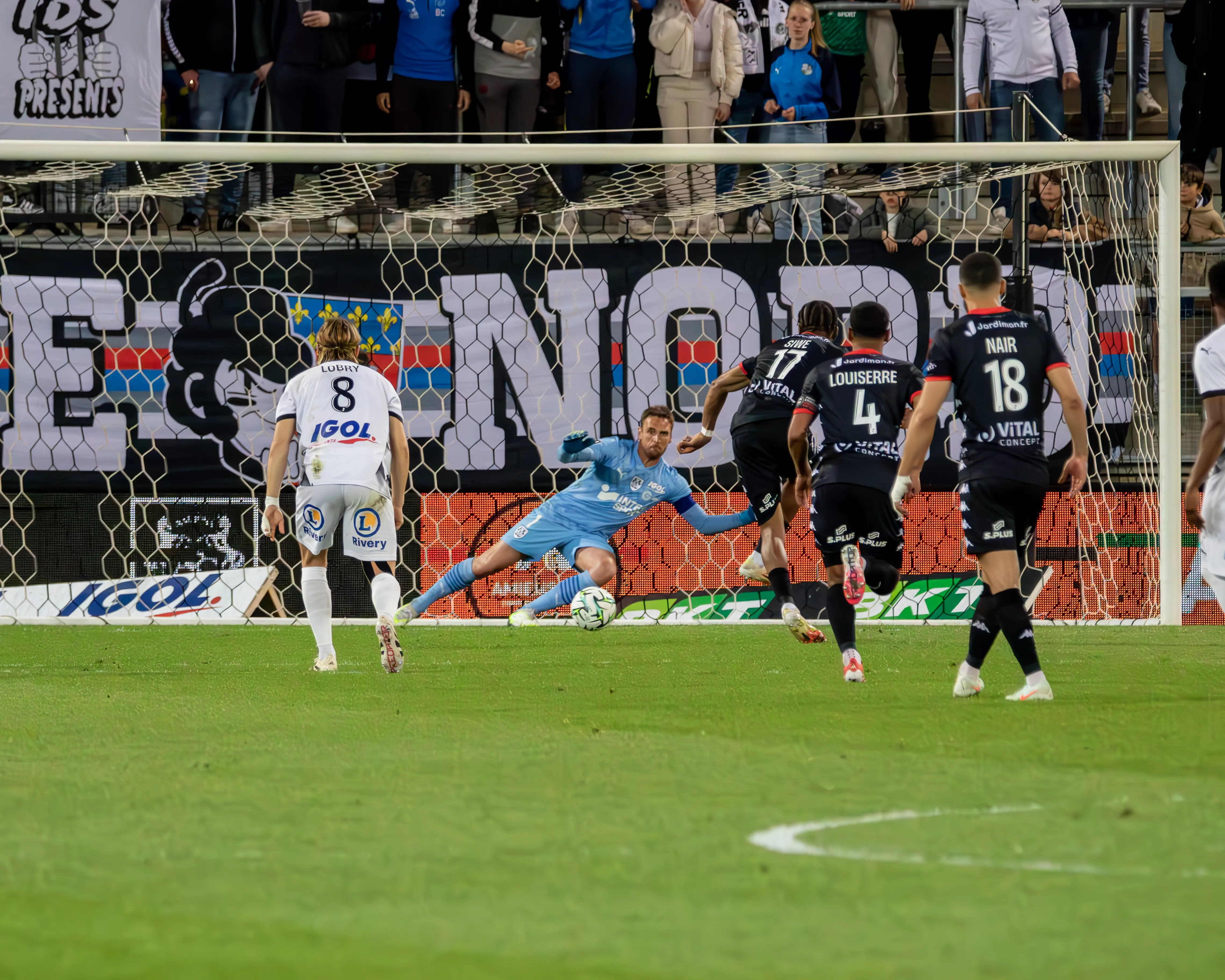 VICTOIRE POUR L’AMIENS SC