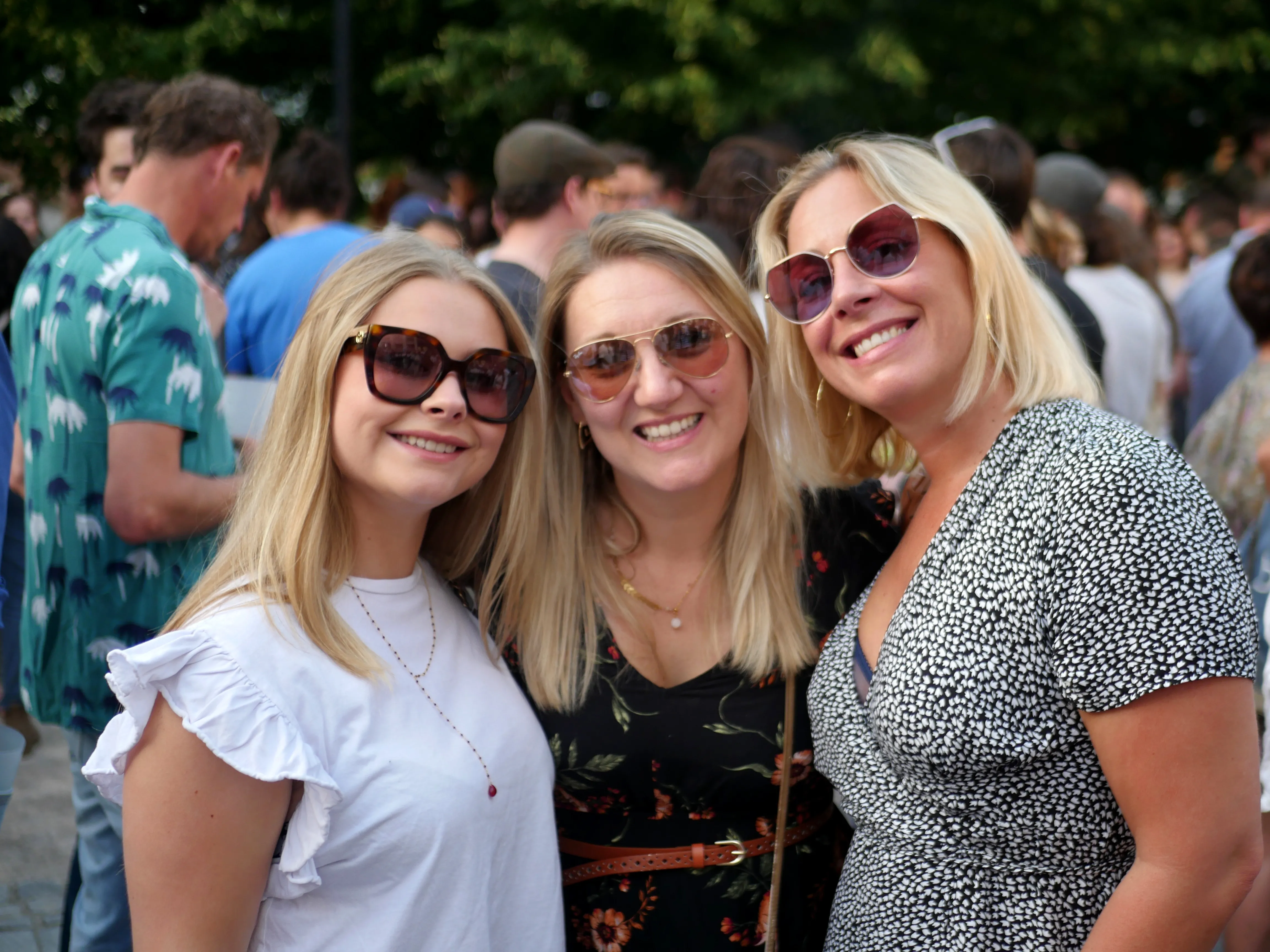 MINUIT MOINS LE QUART