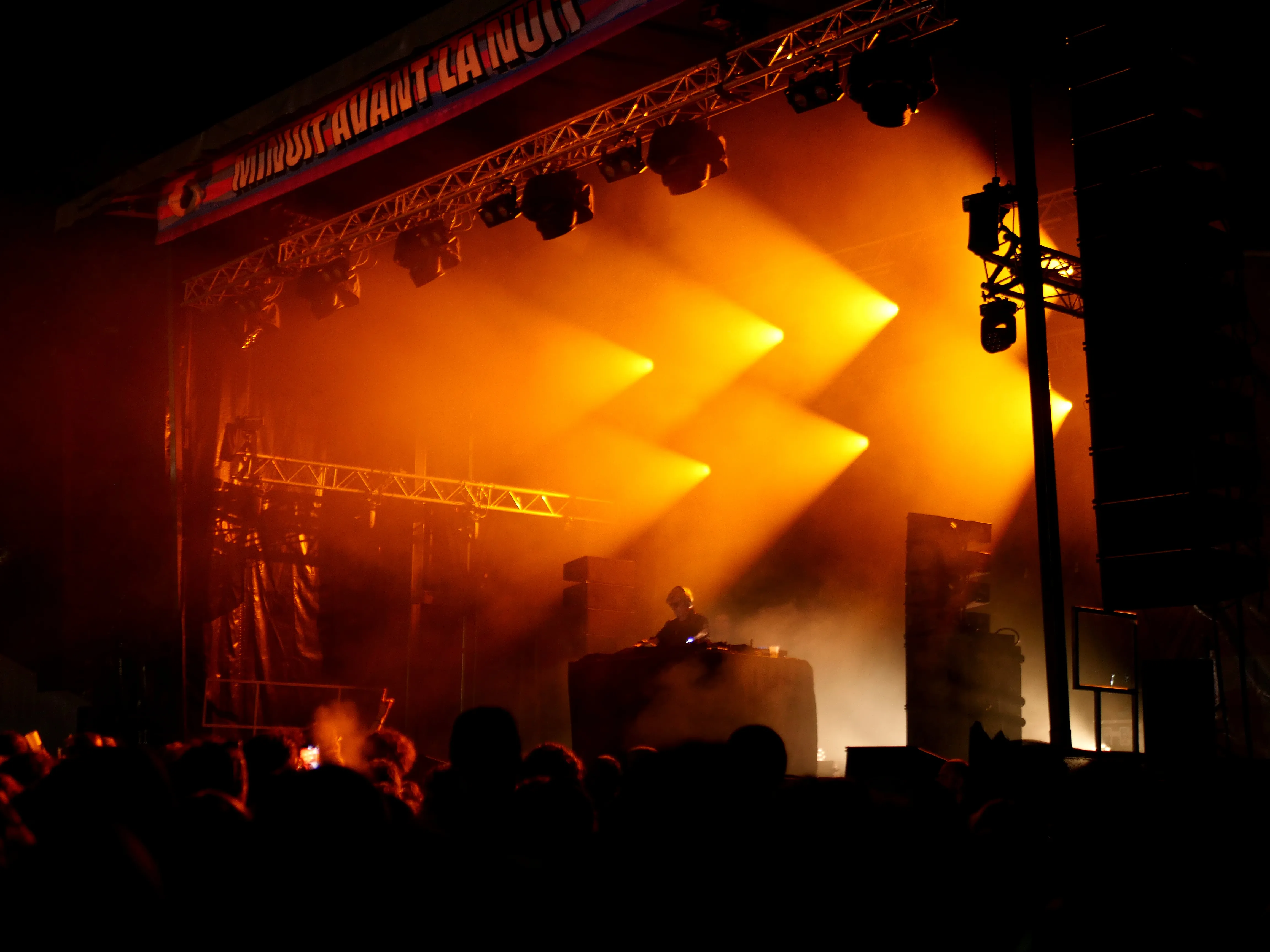 MINUIT AVANT LA NUIT