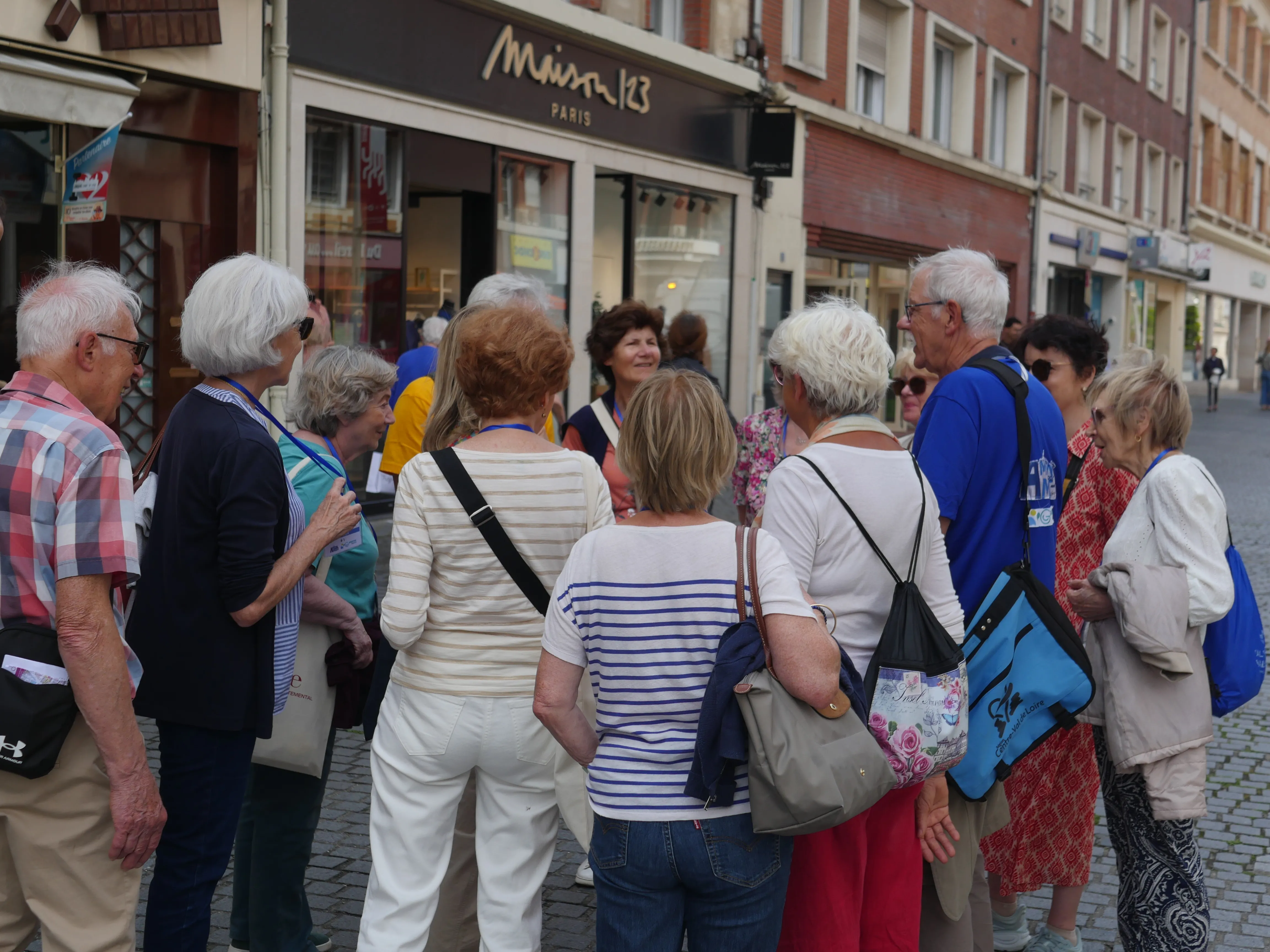 DÉCOUVREZ AMIENS ENTRE AMIS