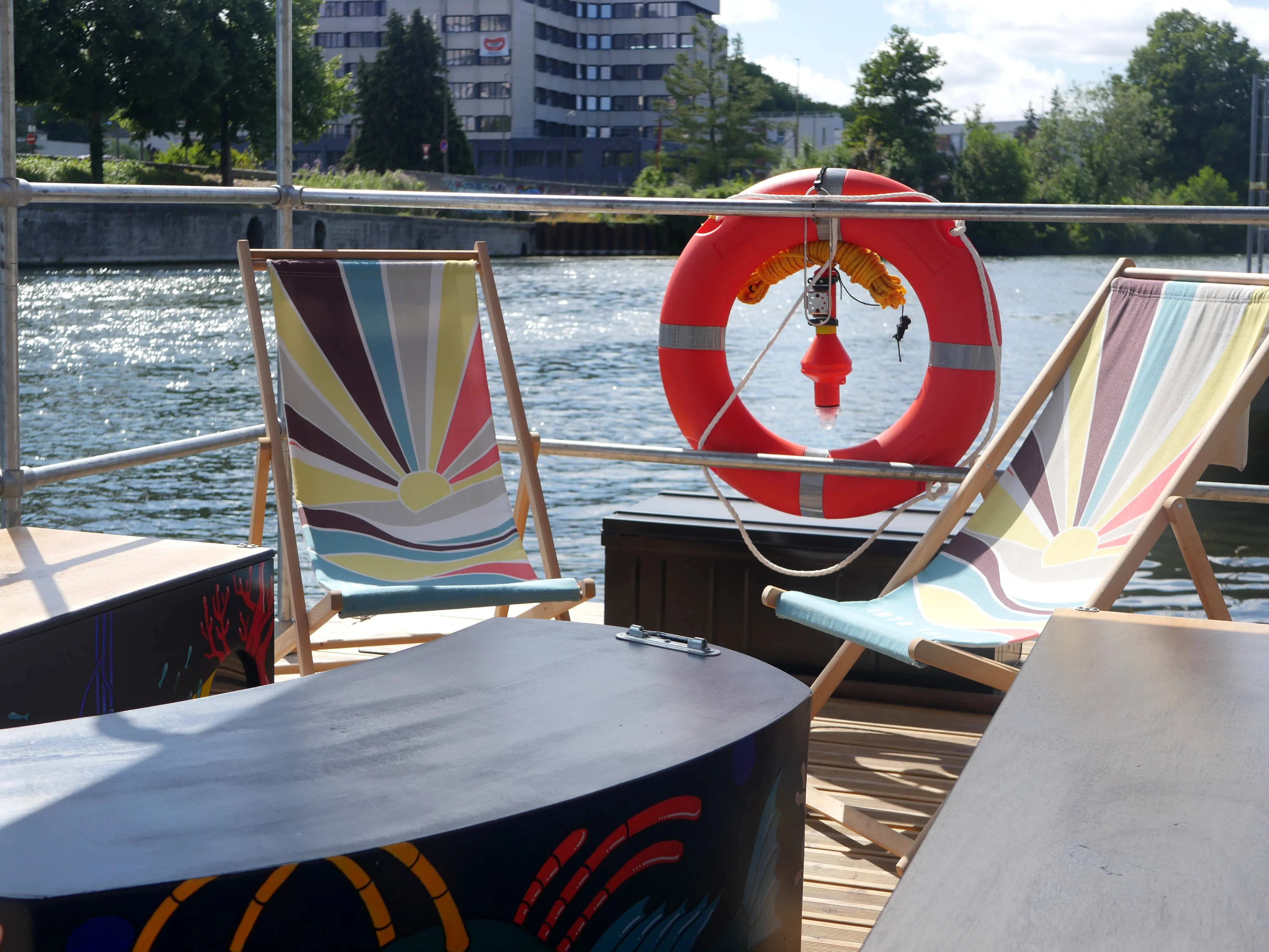 DES TERRASSES FLOTTANTES