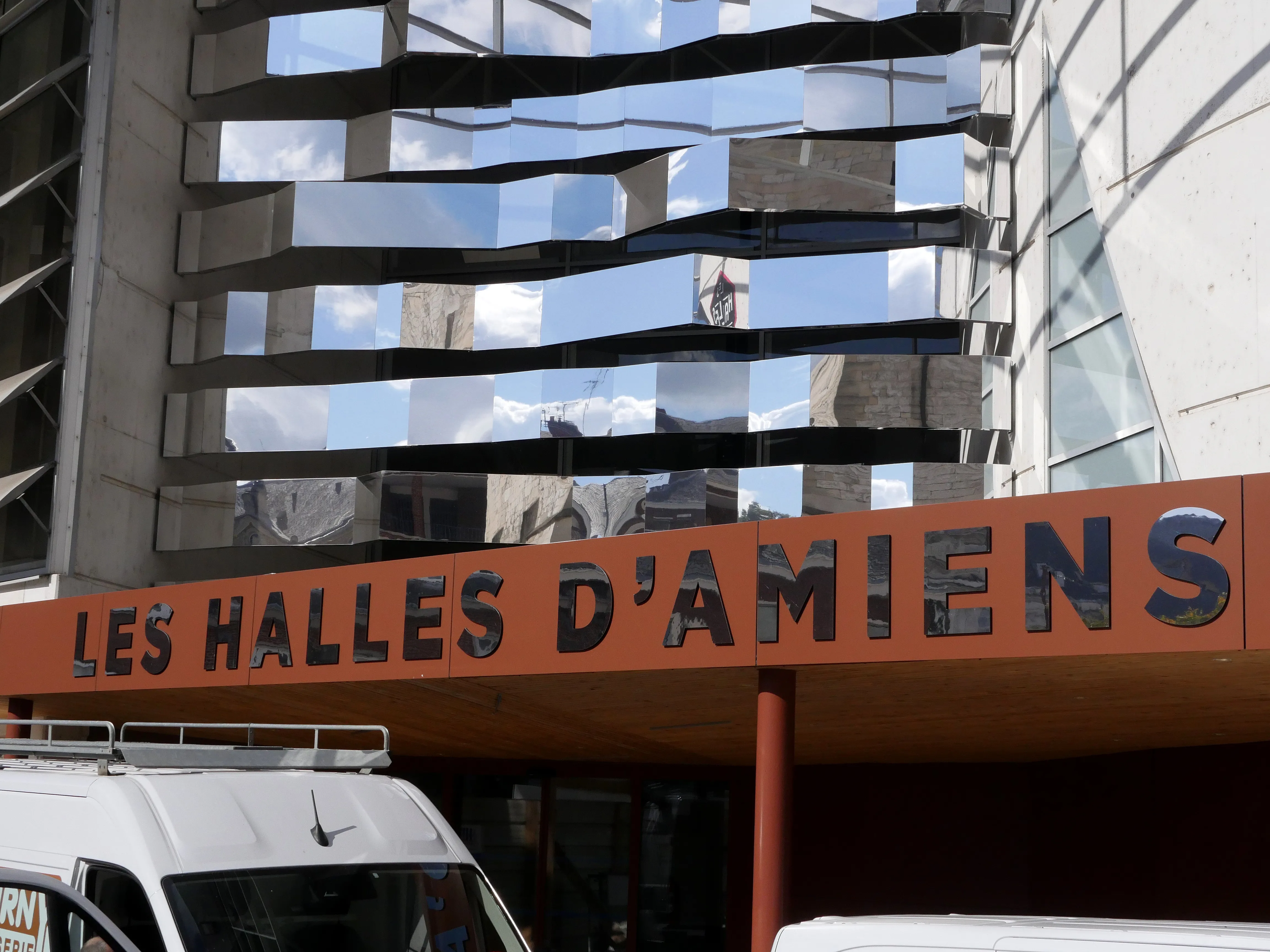 LES NOUVELLES HALLES D'AMIENS
