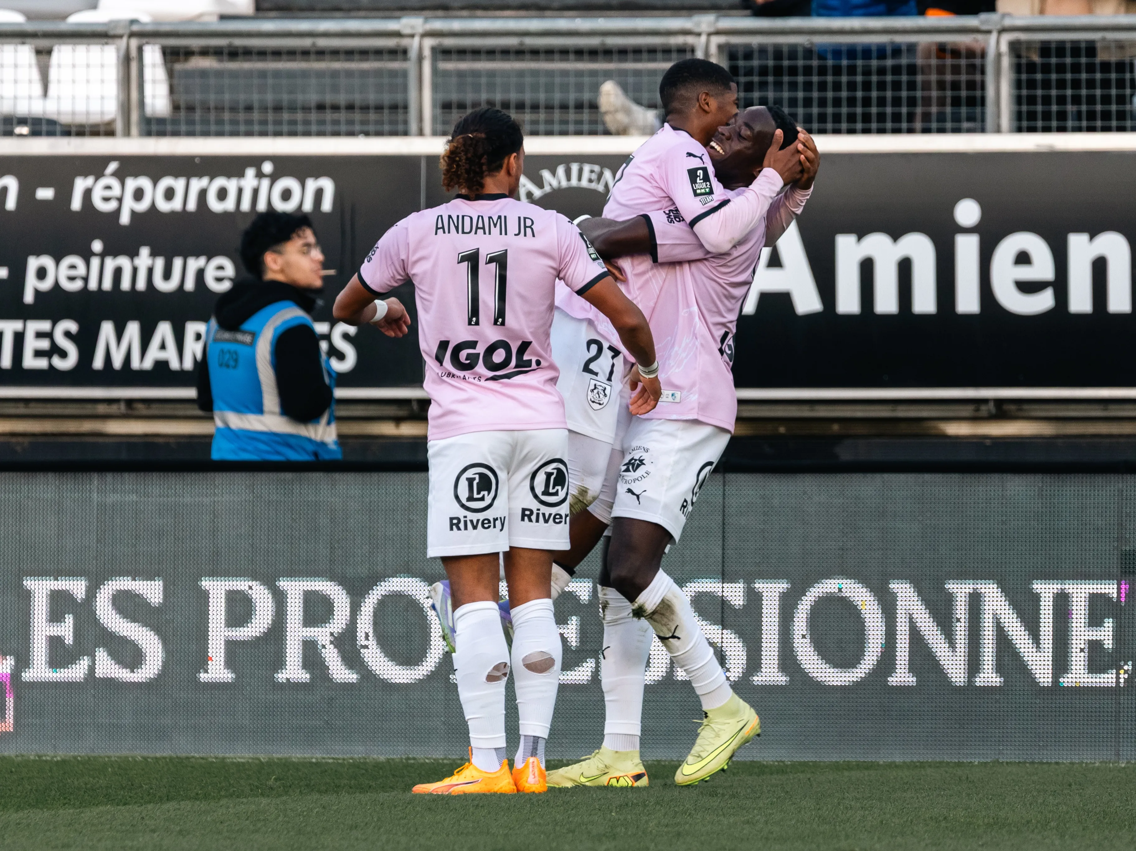 UN MATCH MONTAGNES RUSSES