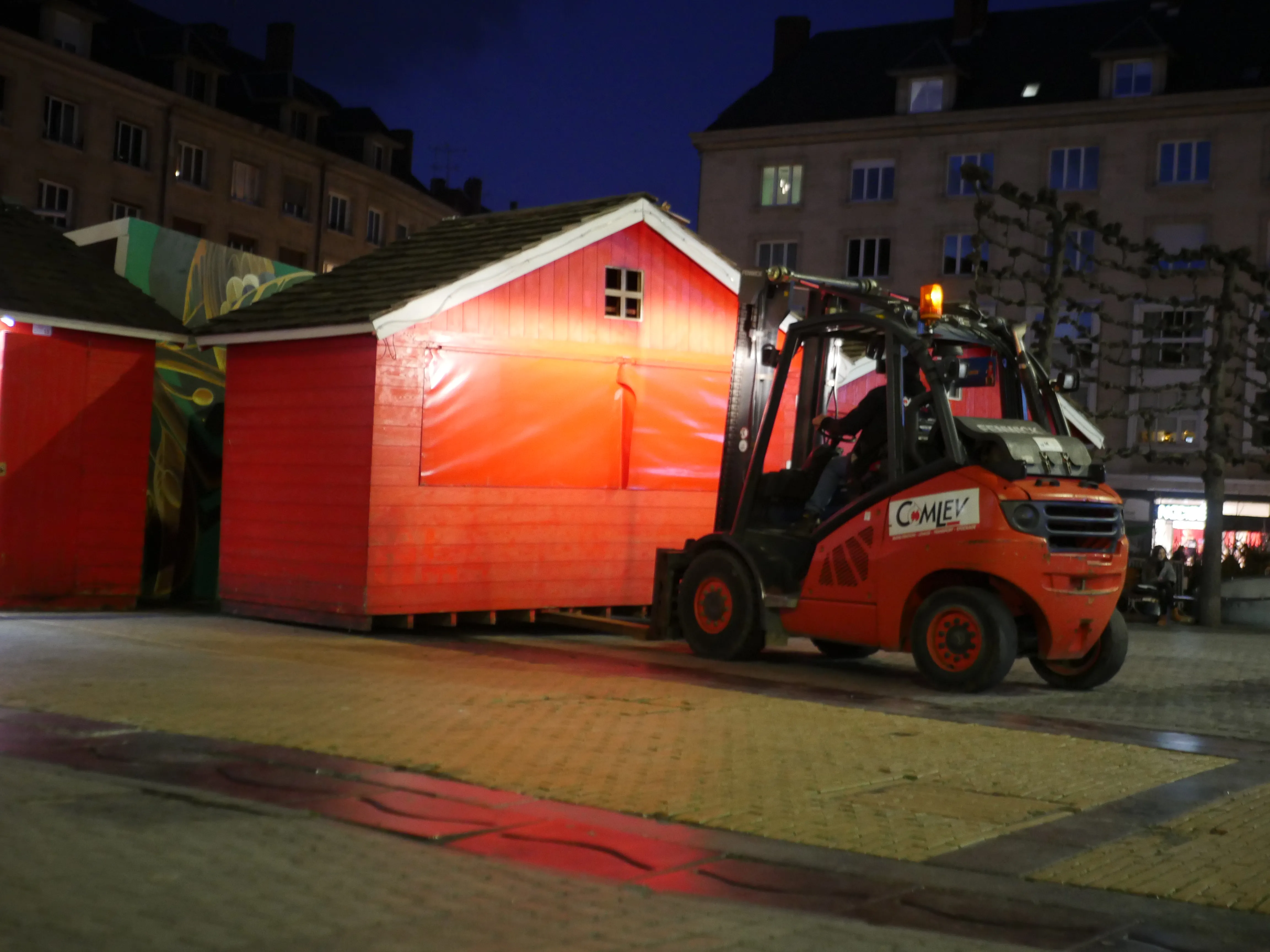 LES CHALETS S’INSTALLENT