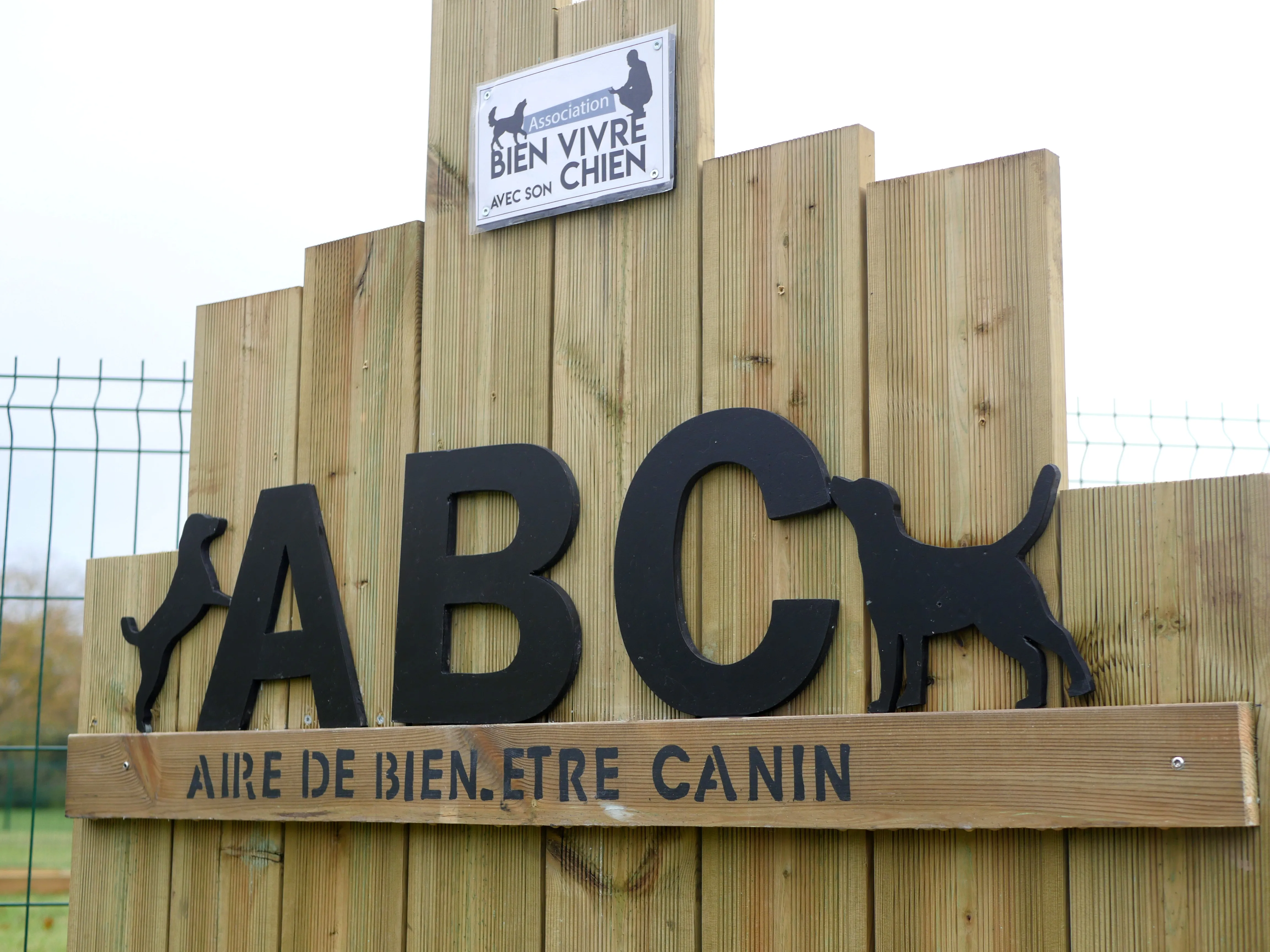 UNE AIRE DE BIEN-ÊTRE CANIN