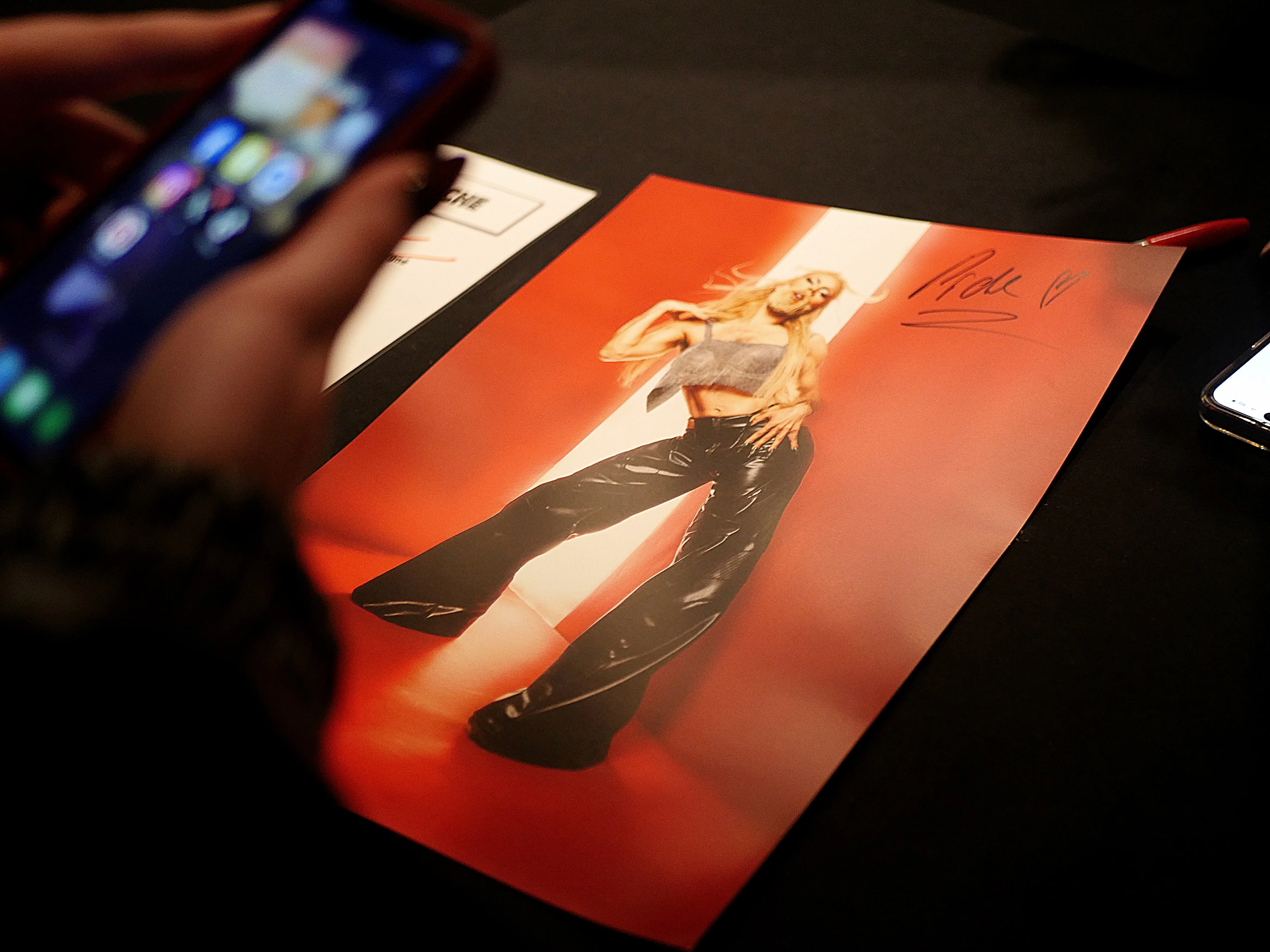 PICHE ENFLAMME LA LUNE