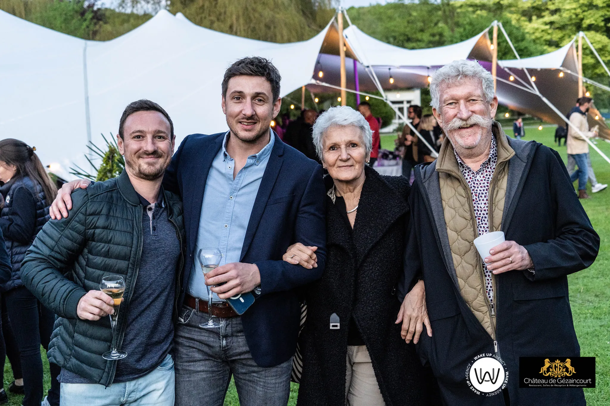 UNE INAUGURATION ROYALE