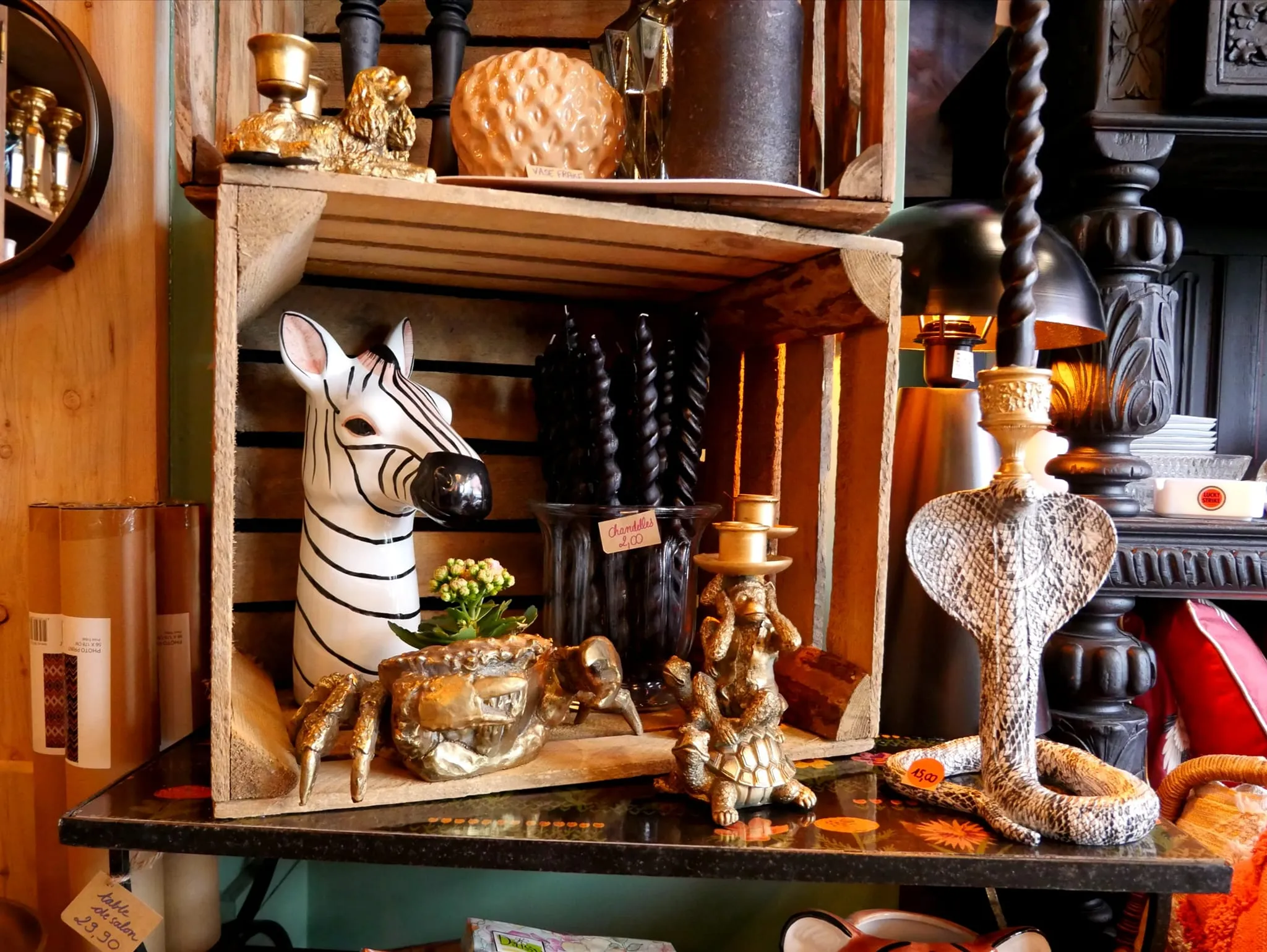 UNE CHARMANTE BOUTIQUE