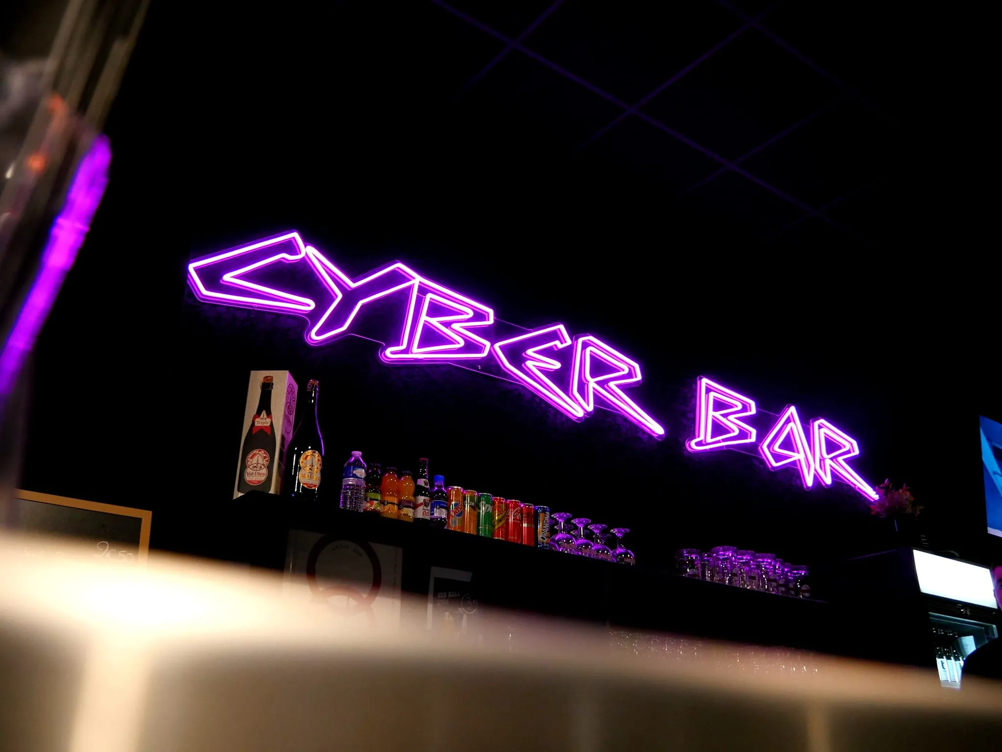 EVA DÉBARQUE À AMIENS