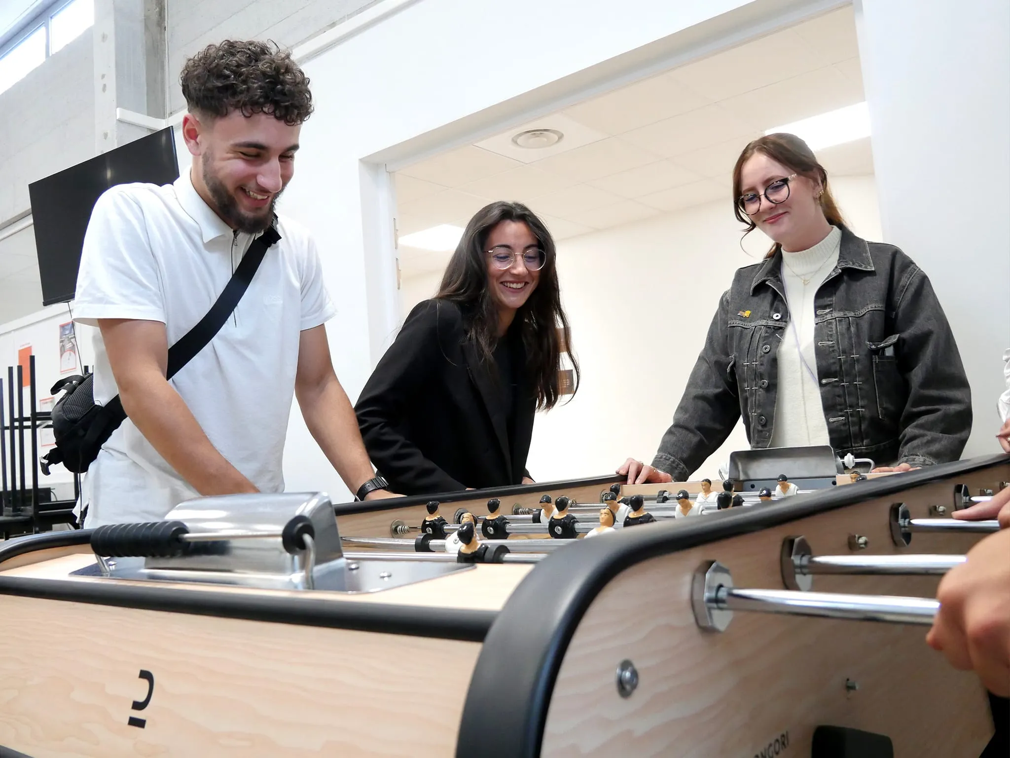 DES ÉTUDIANTS SUR LE TERRAIN