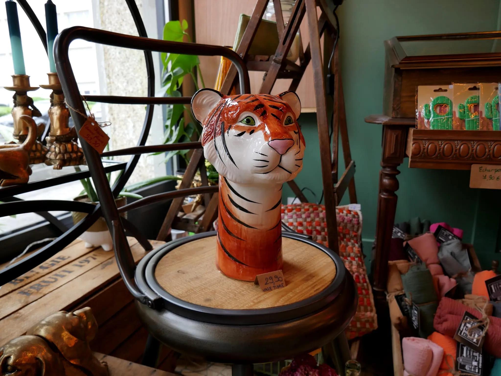 UNE CHARMANTE BOUTIQUE