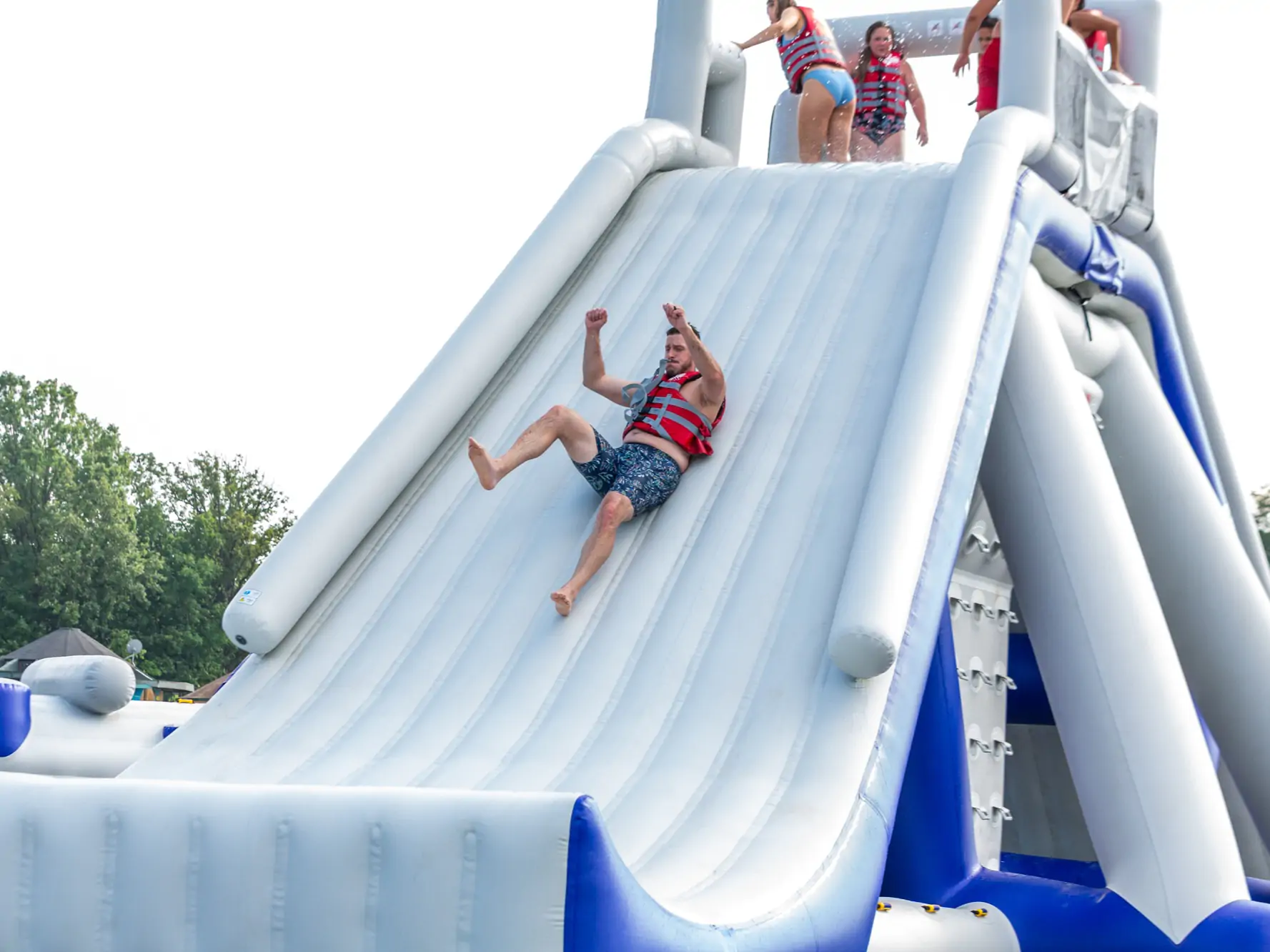 UN AQUAPARK GÉANT À AMIENS