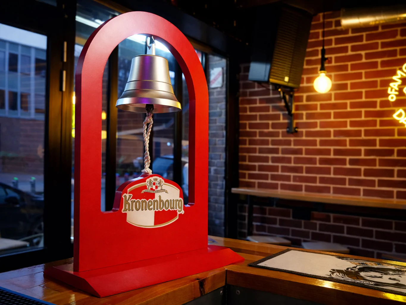 UN NOUVEAU BAR ÉLECTRO