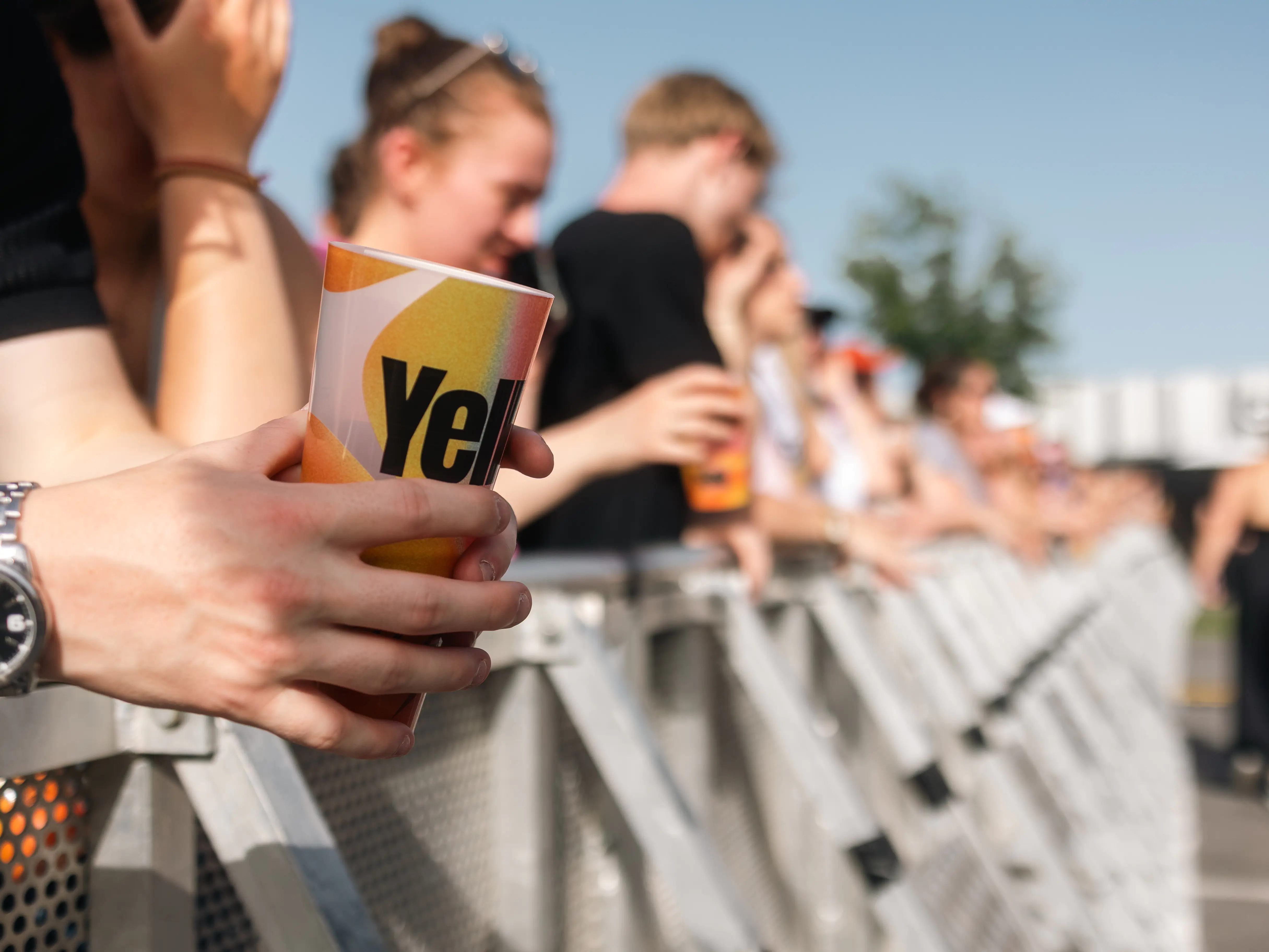 YELLOW FESTIVAL, PREMIÈRE JOURNÉE