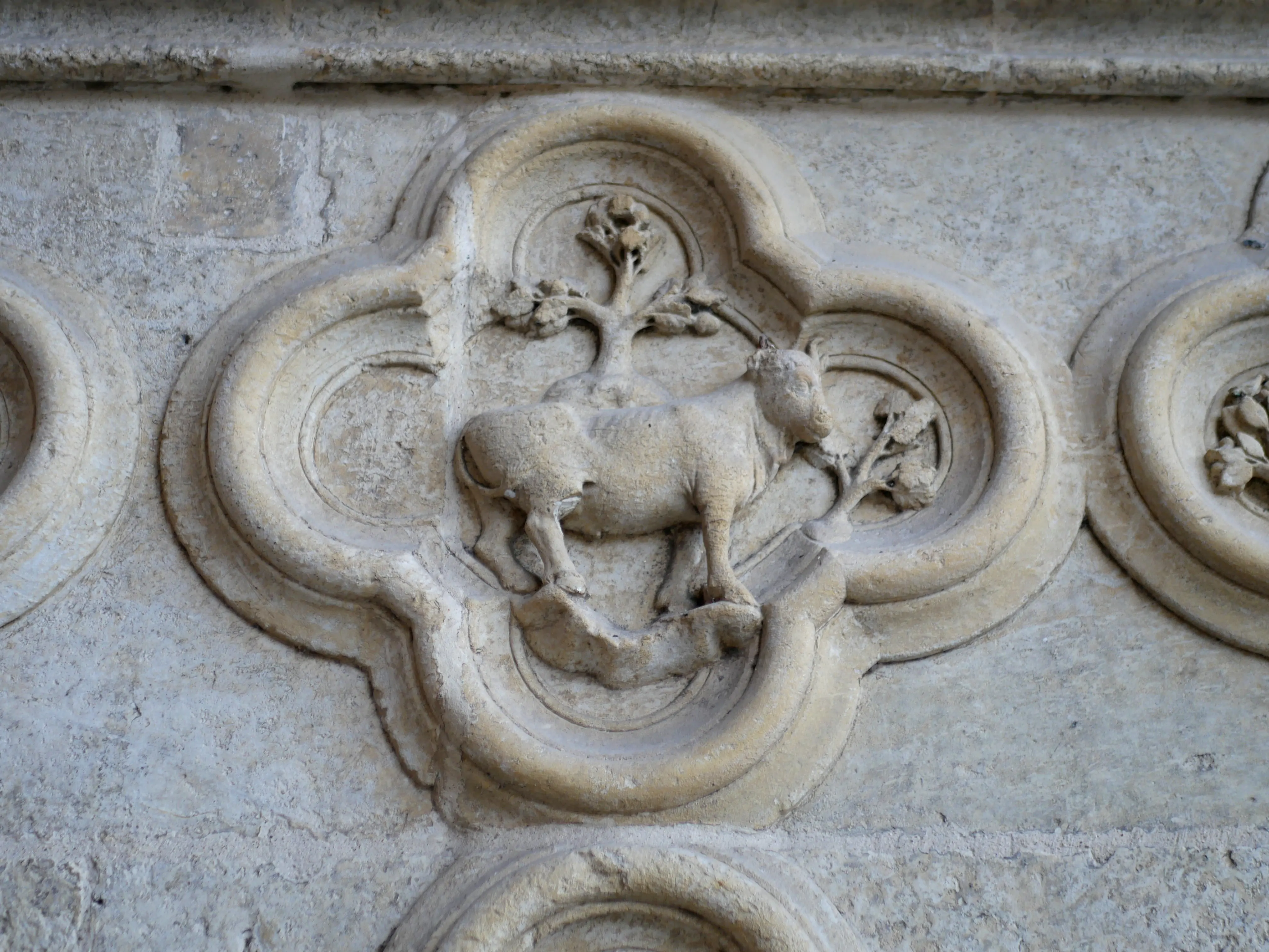 LES SIGNES DU ZODIAQUE... EN PIERRE