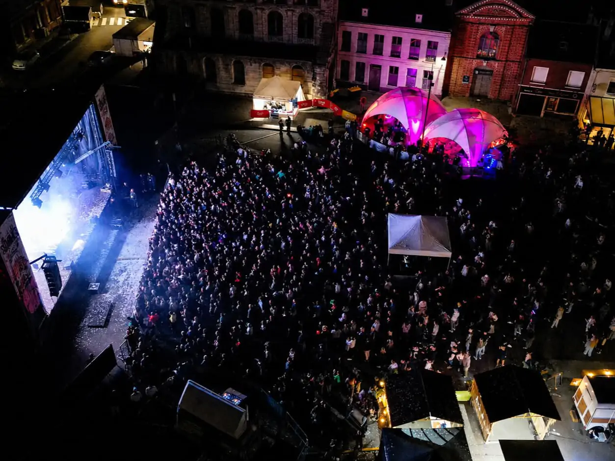 DOULLENS SUMMER BREAK EN FORCE