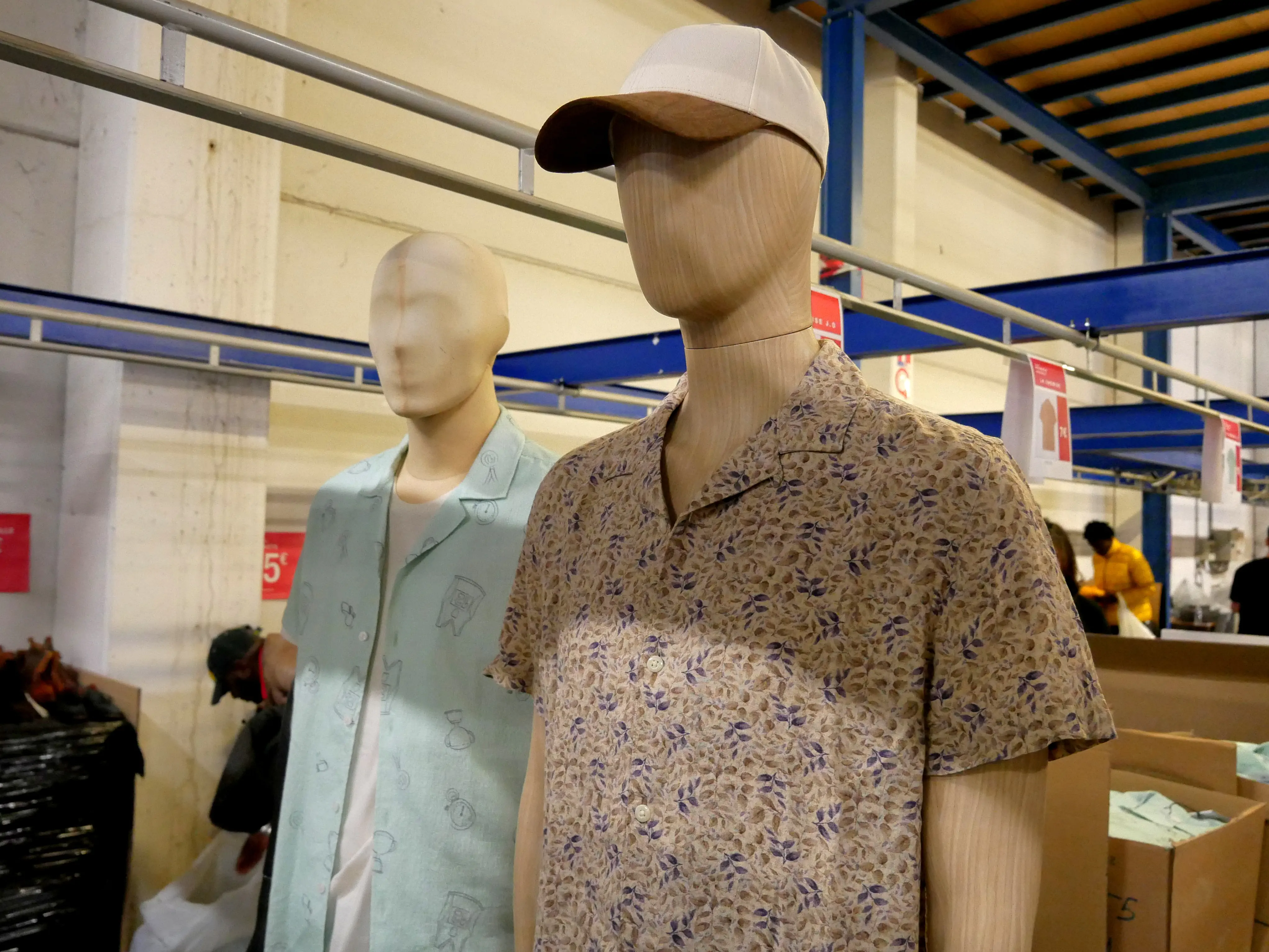 C'EST LA BRADERIE CHEZ DEVRED