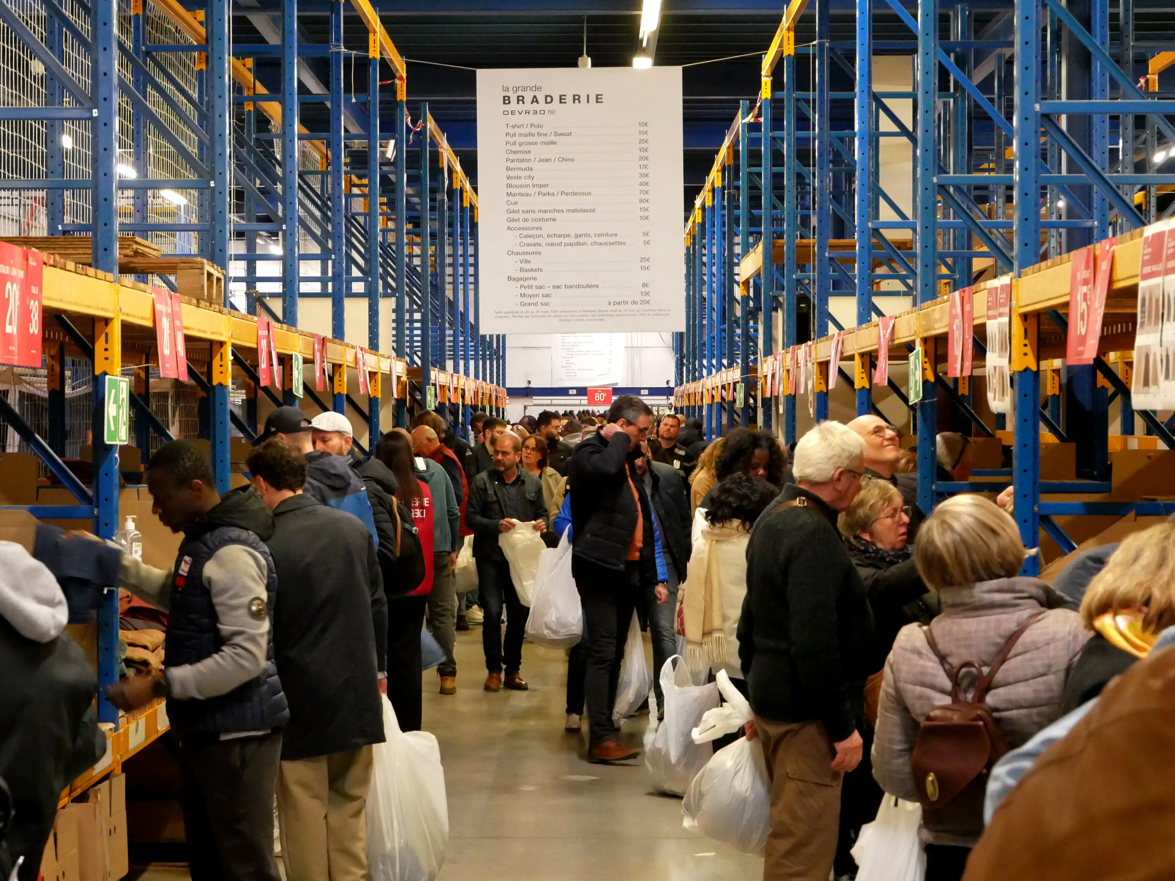 C'EST LA BRADERIE CHEZ DEVRED