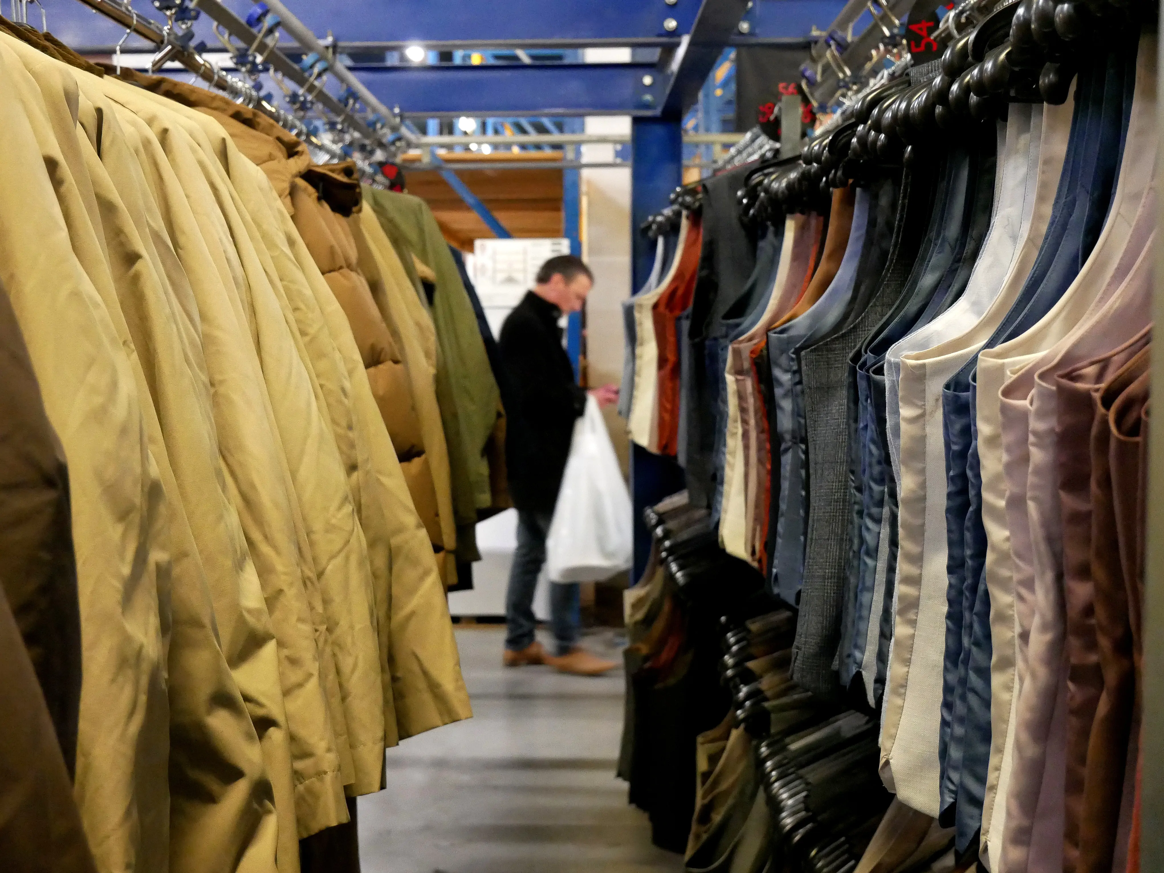 C'EST LA BRADERIE CHEZ DEVRED