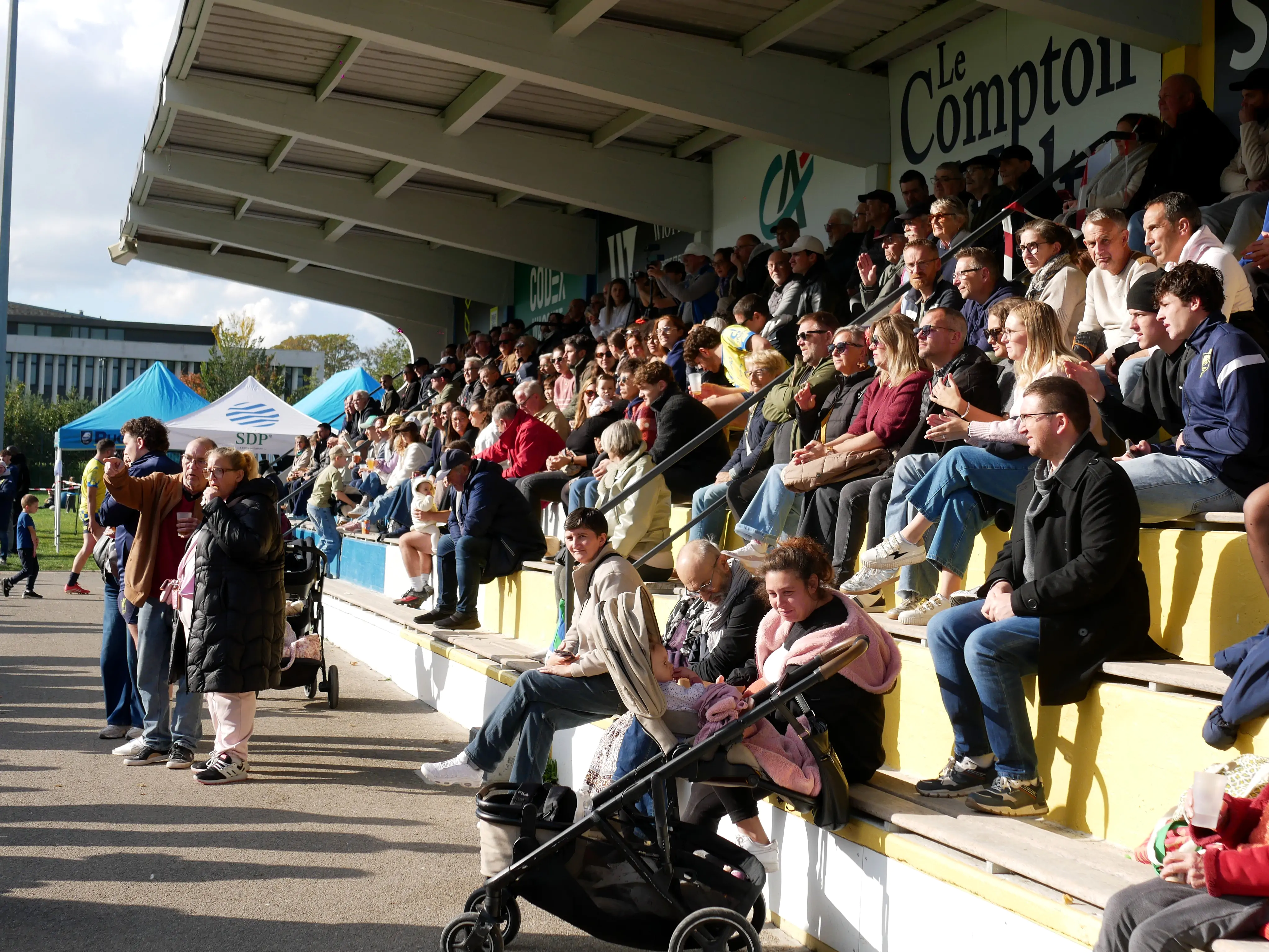 QUAND LE RUGBY SE MET AU ROSE