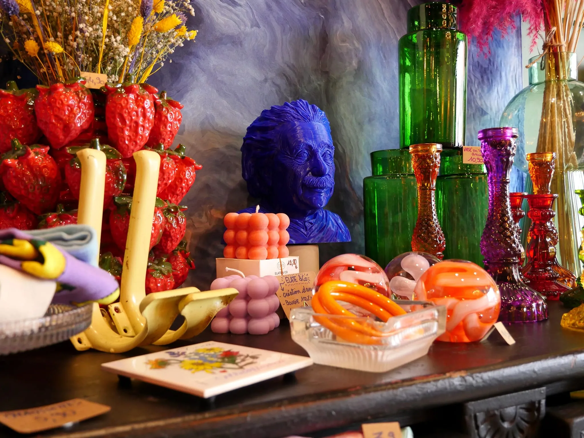 UNE CHARMANTE BOUTIQUE