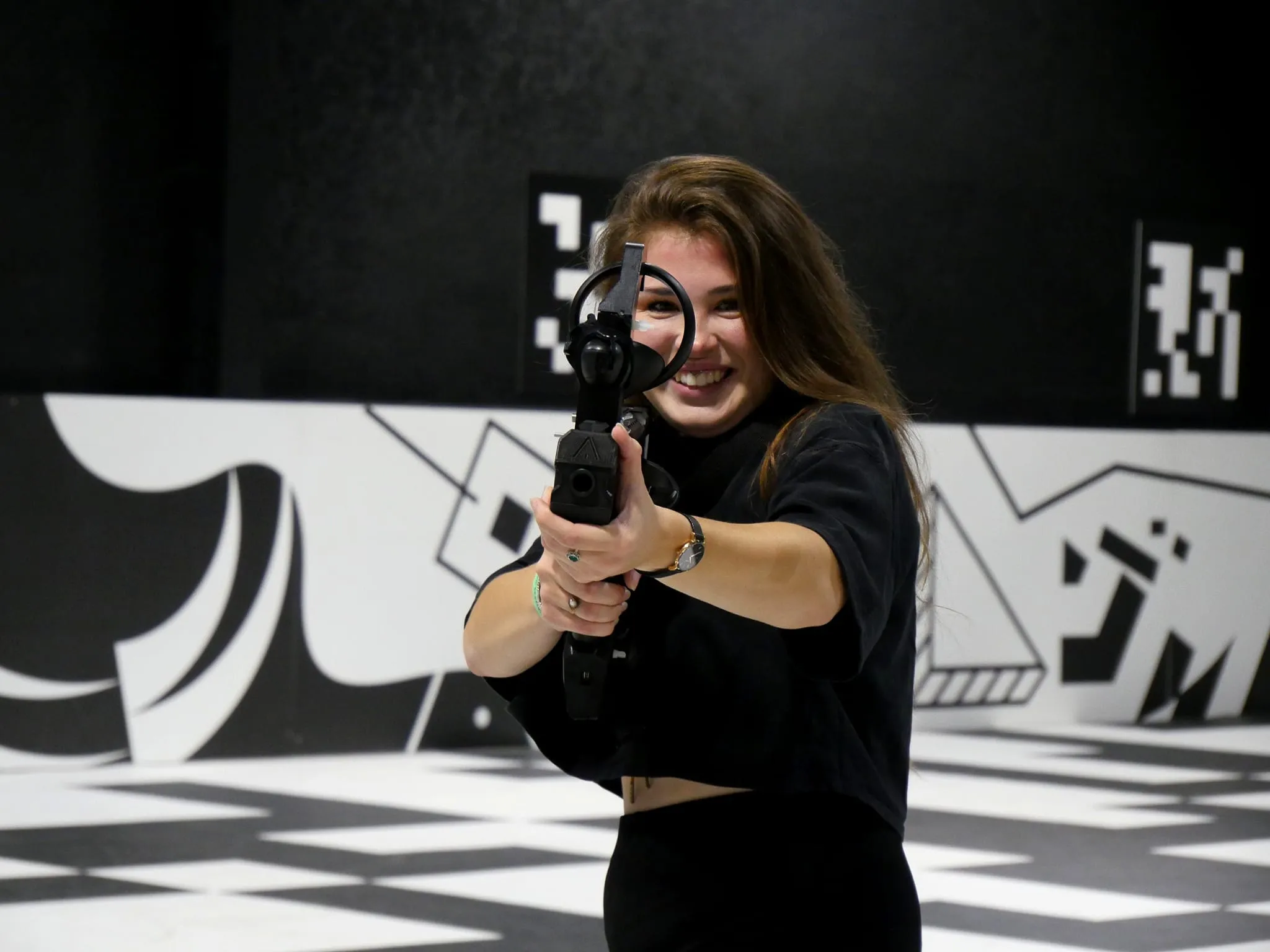 EVA DÉBARQUE À AMIENS