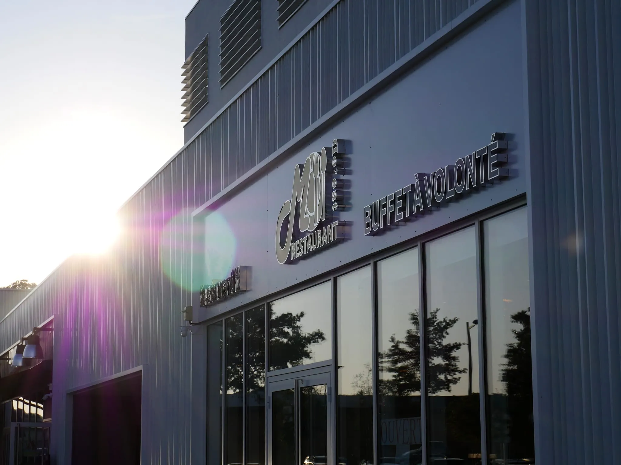 LE BUFFET DE L'ESPACE