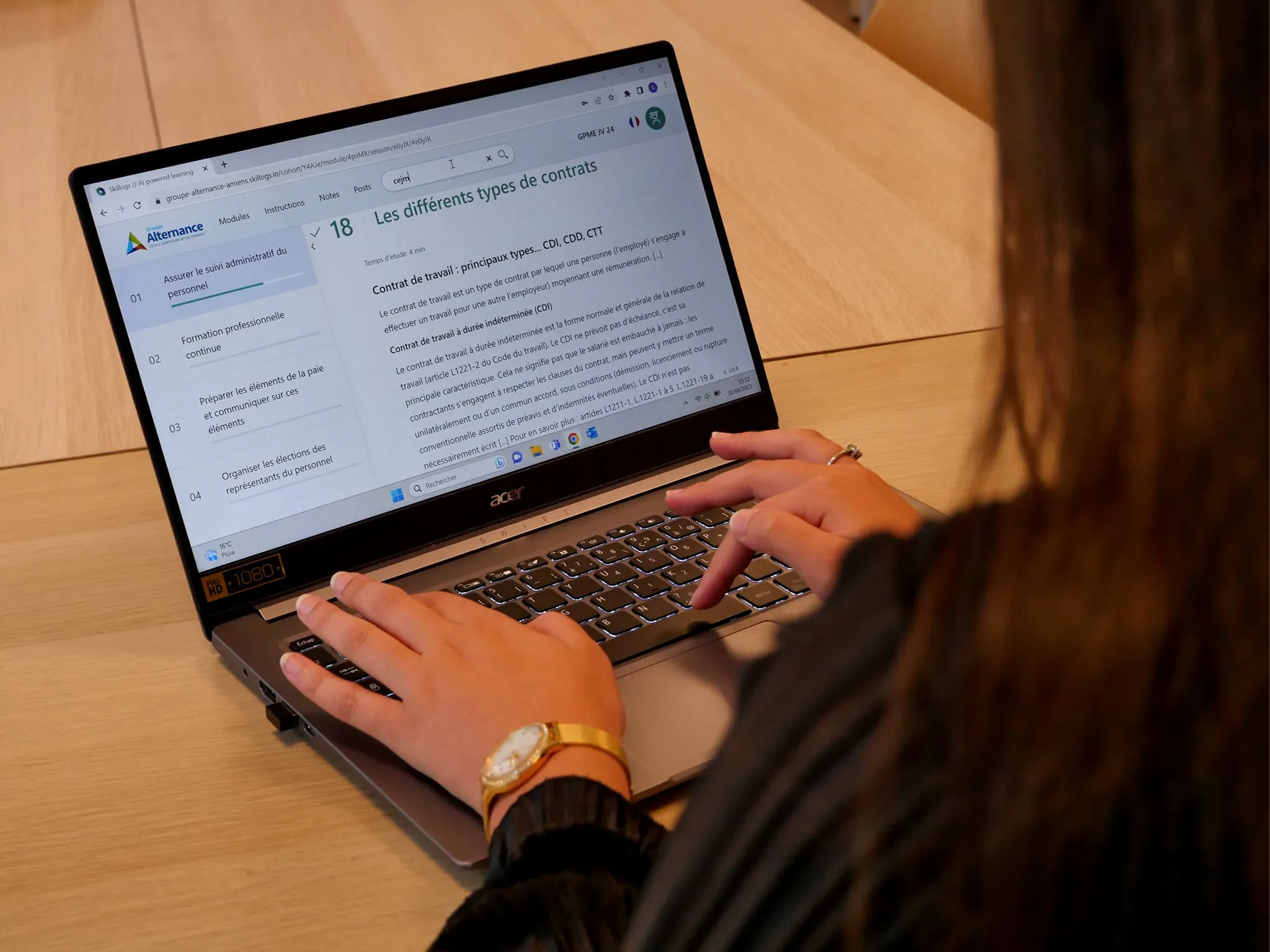 DES ÉTUDIANTS SUR LE TERRAIN
