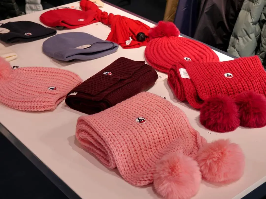 ÇA DÉMÉNAGE CHEZ JOTT