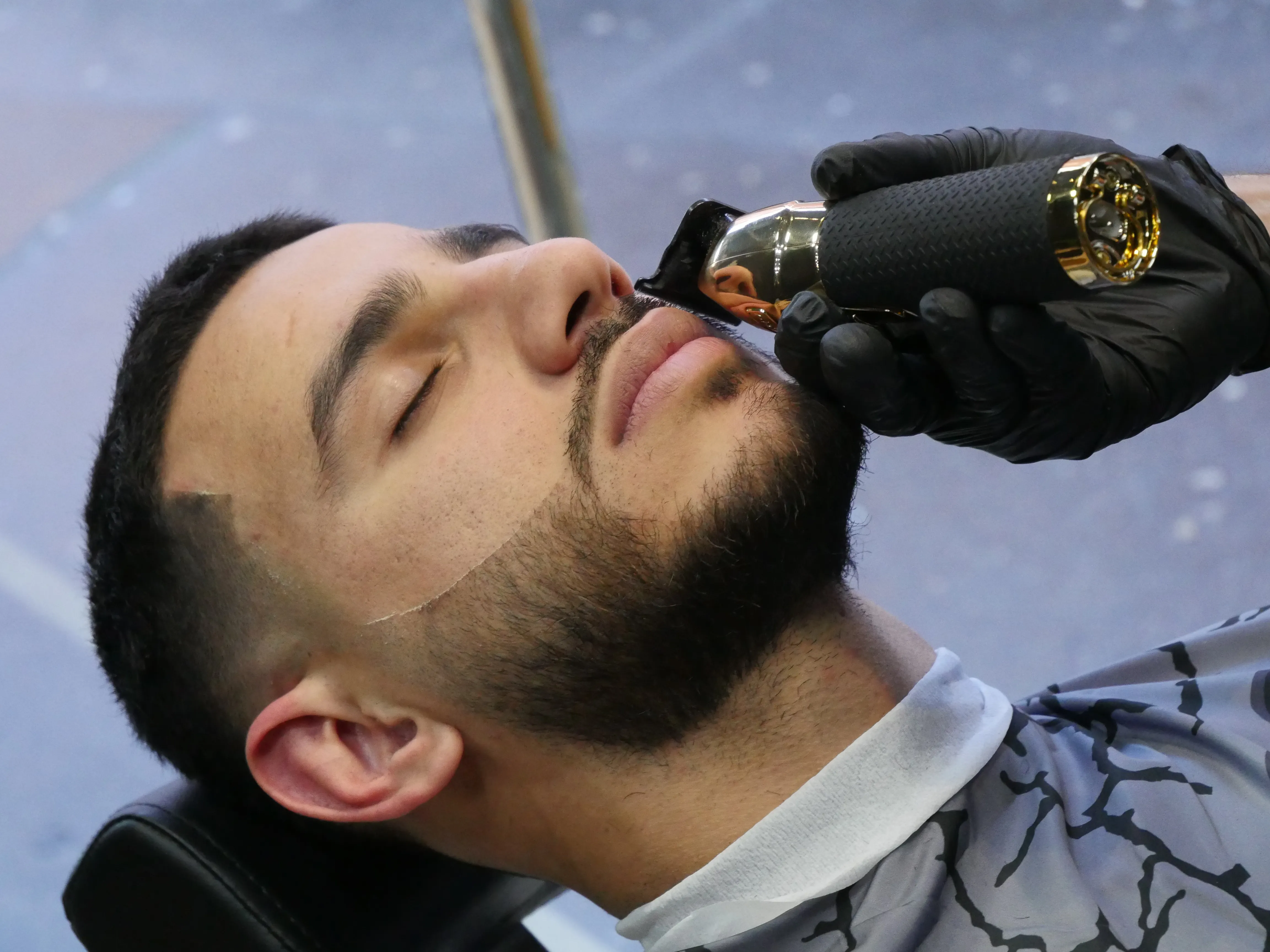 UN SALON QUI ARRIVE AU POIL