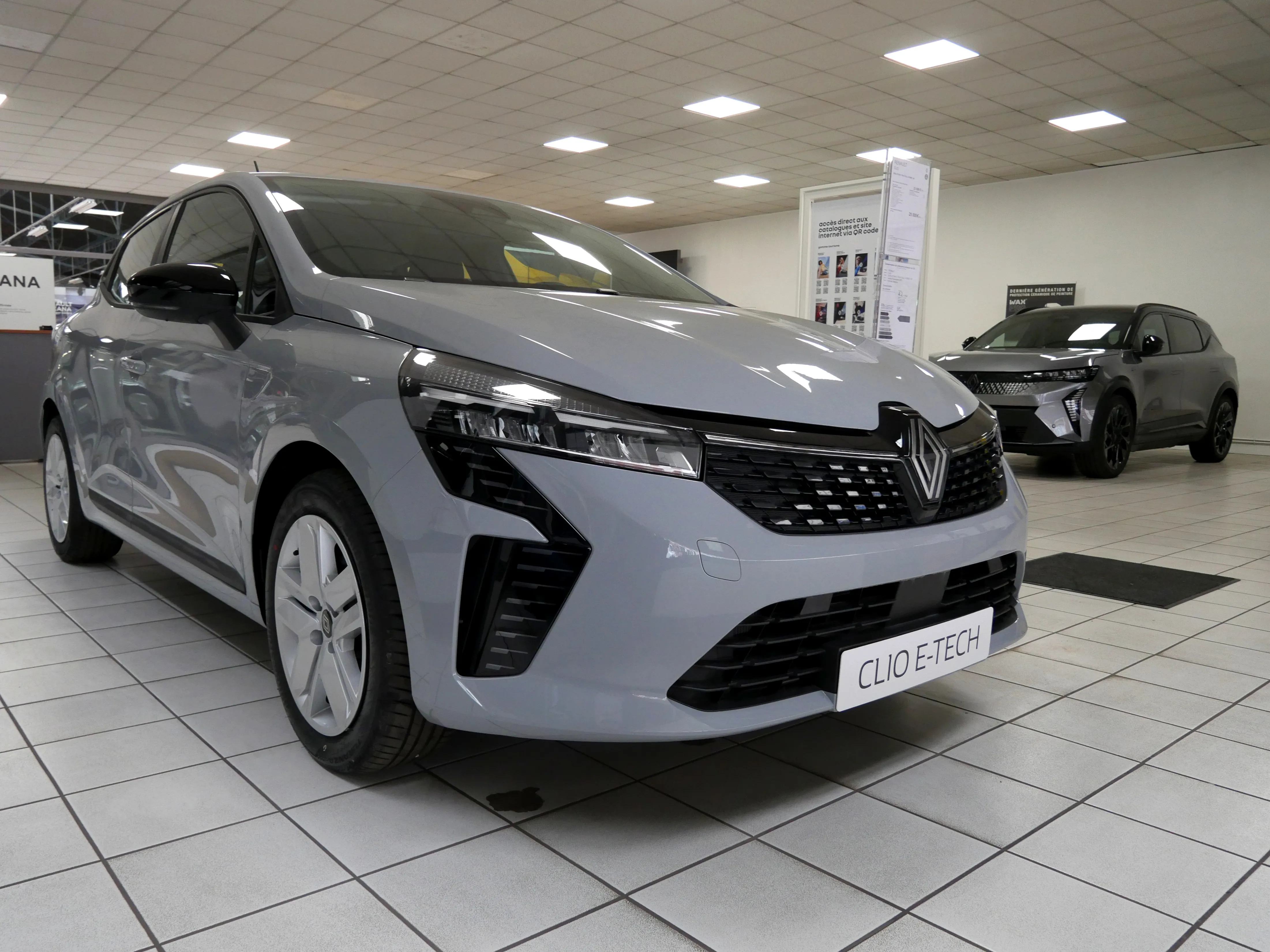 UN GARAGE EN CENTRE-VILLE