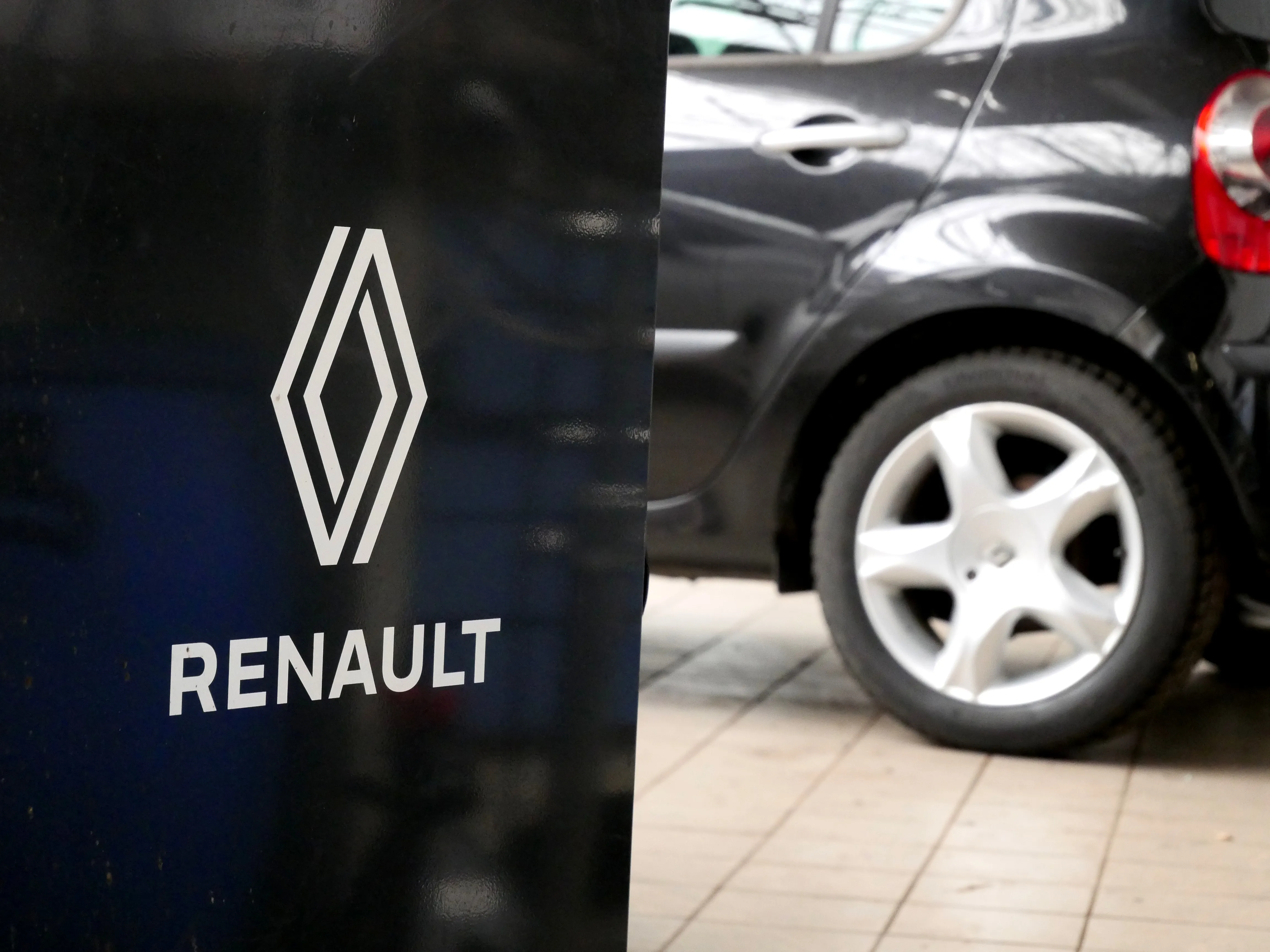 UN GARAGE EN CENTRE-VILLE