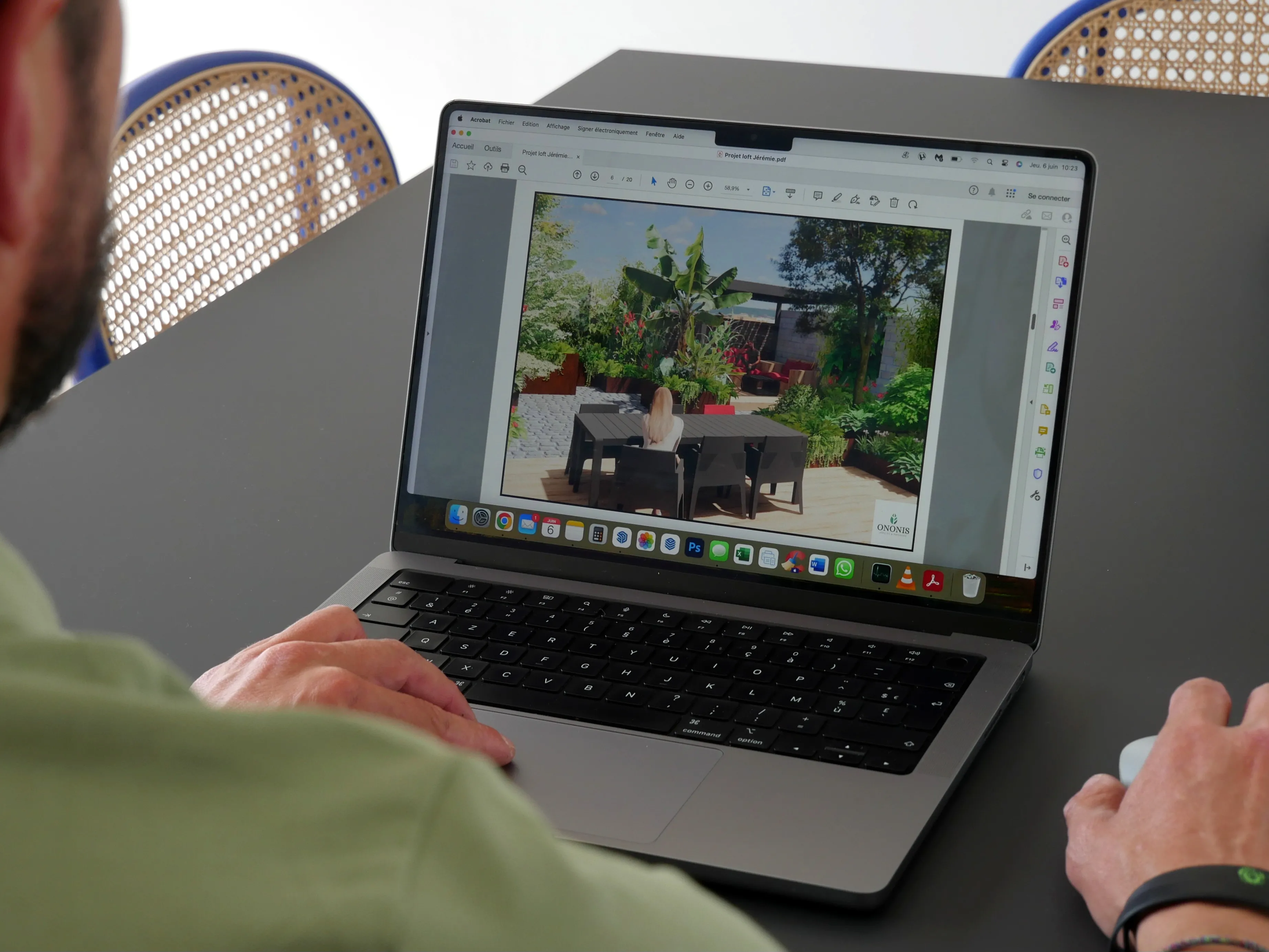 IL CRÉE VOTRE HAVRE DE PAIX