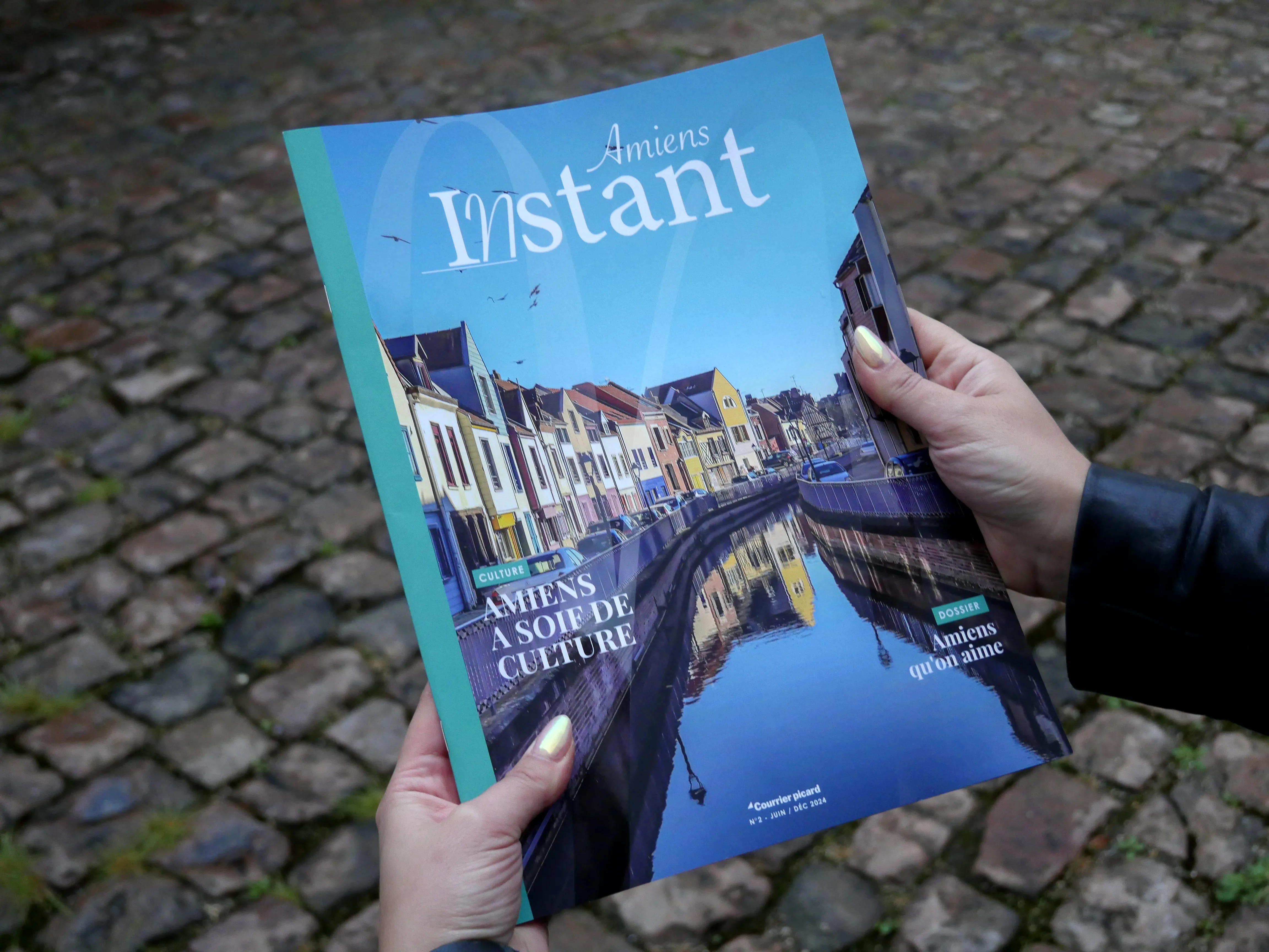 L'INSTANT EST DANS VOS KIOSQUES