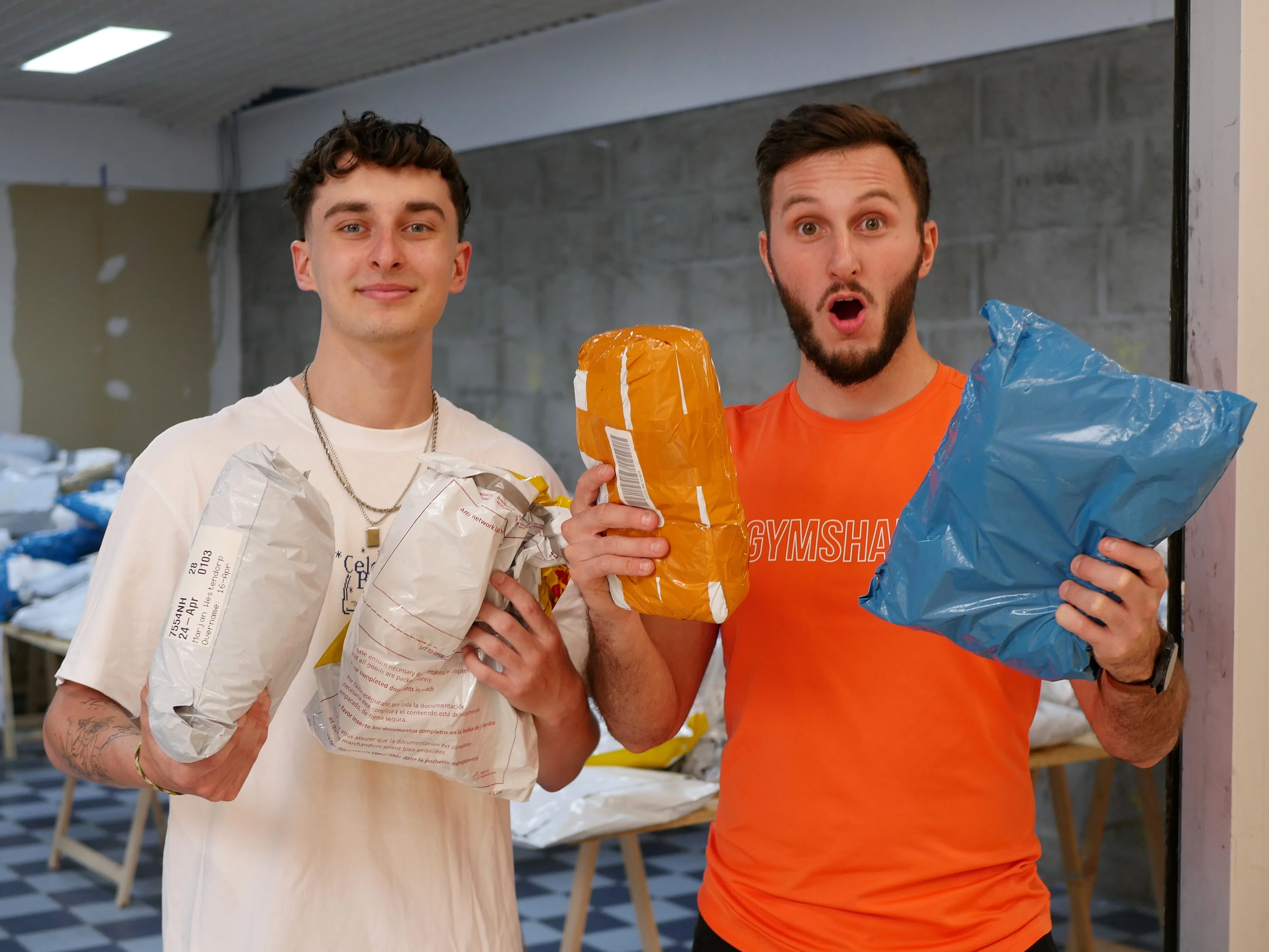 COLIS SURPRISE CHEZ GRAND A