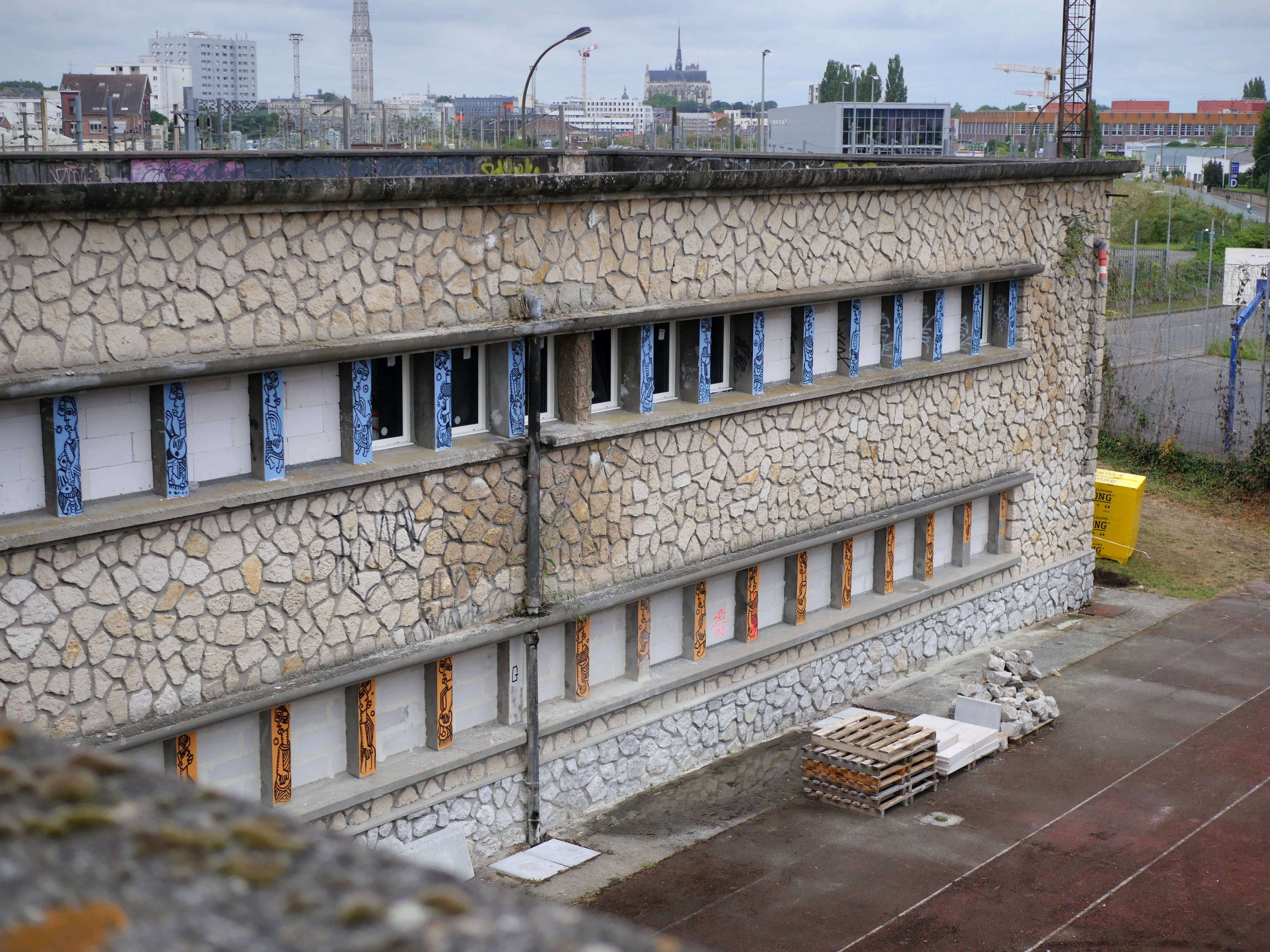 LA CHEMINOTE VA BON TRAIN