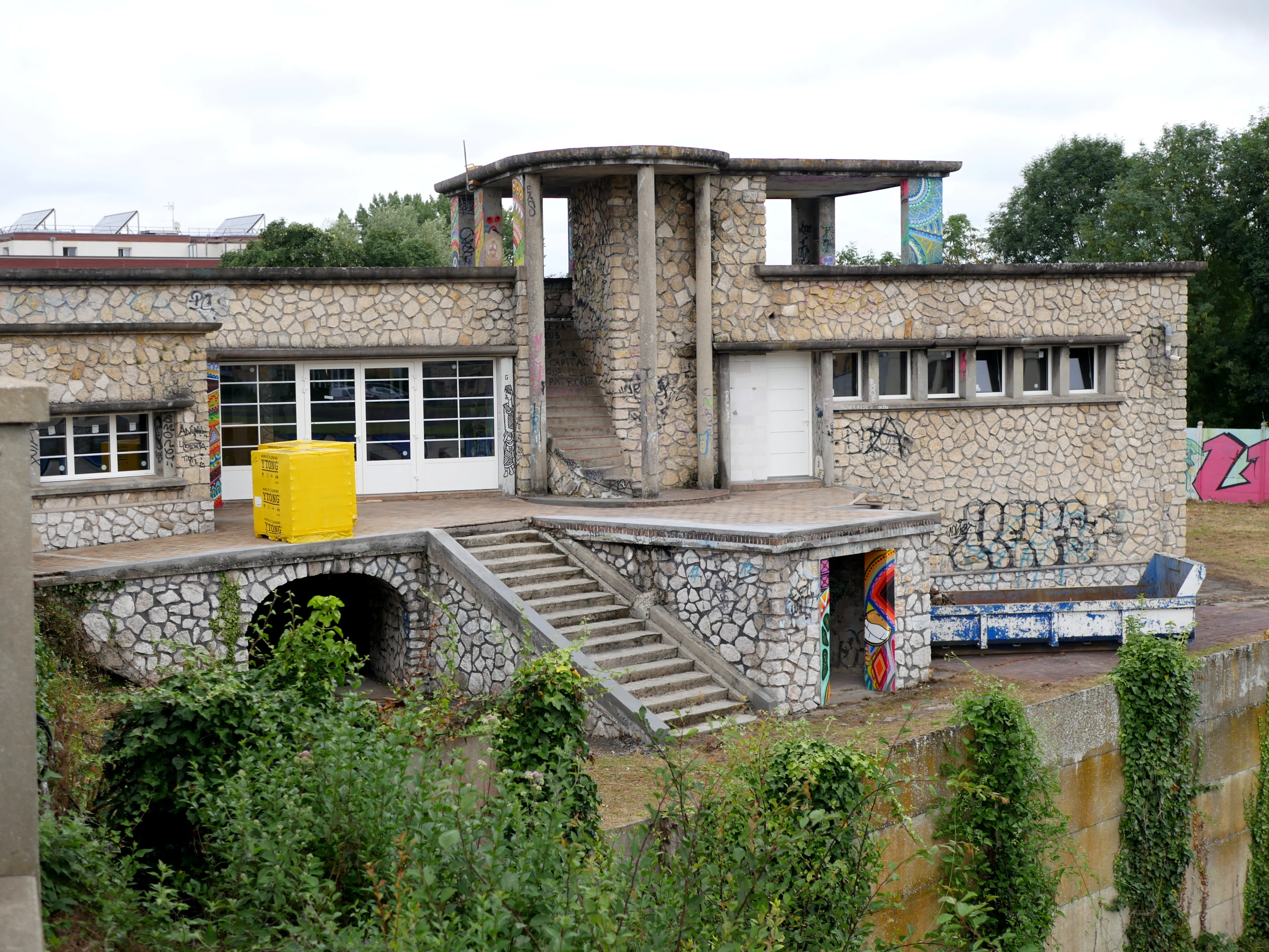 LA CHEMINOTE VA BON TRAIN