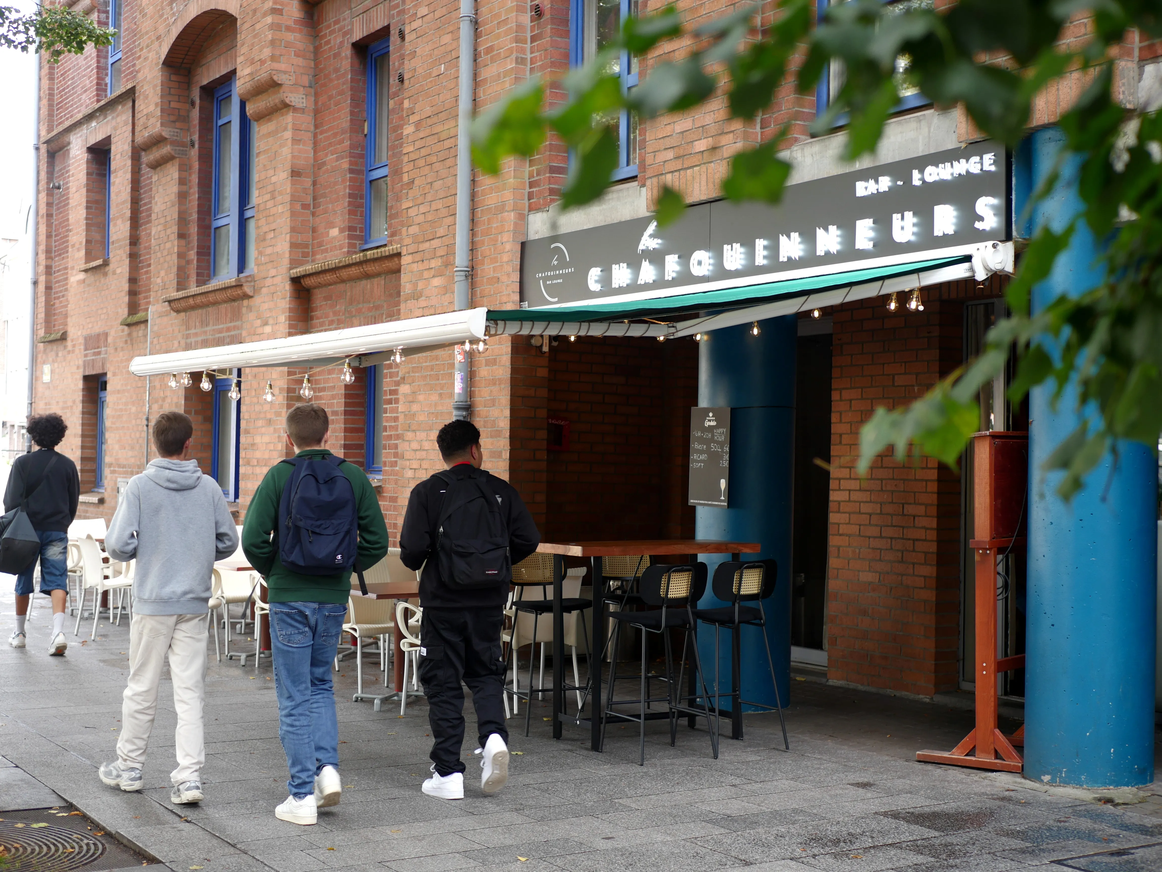 UN BAR DE VACANCES À AMIENS