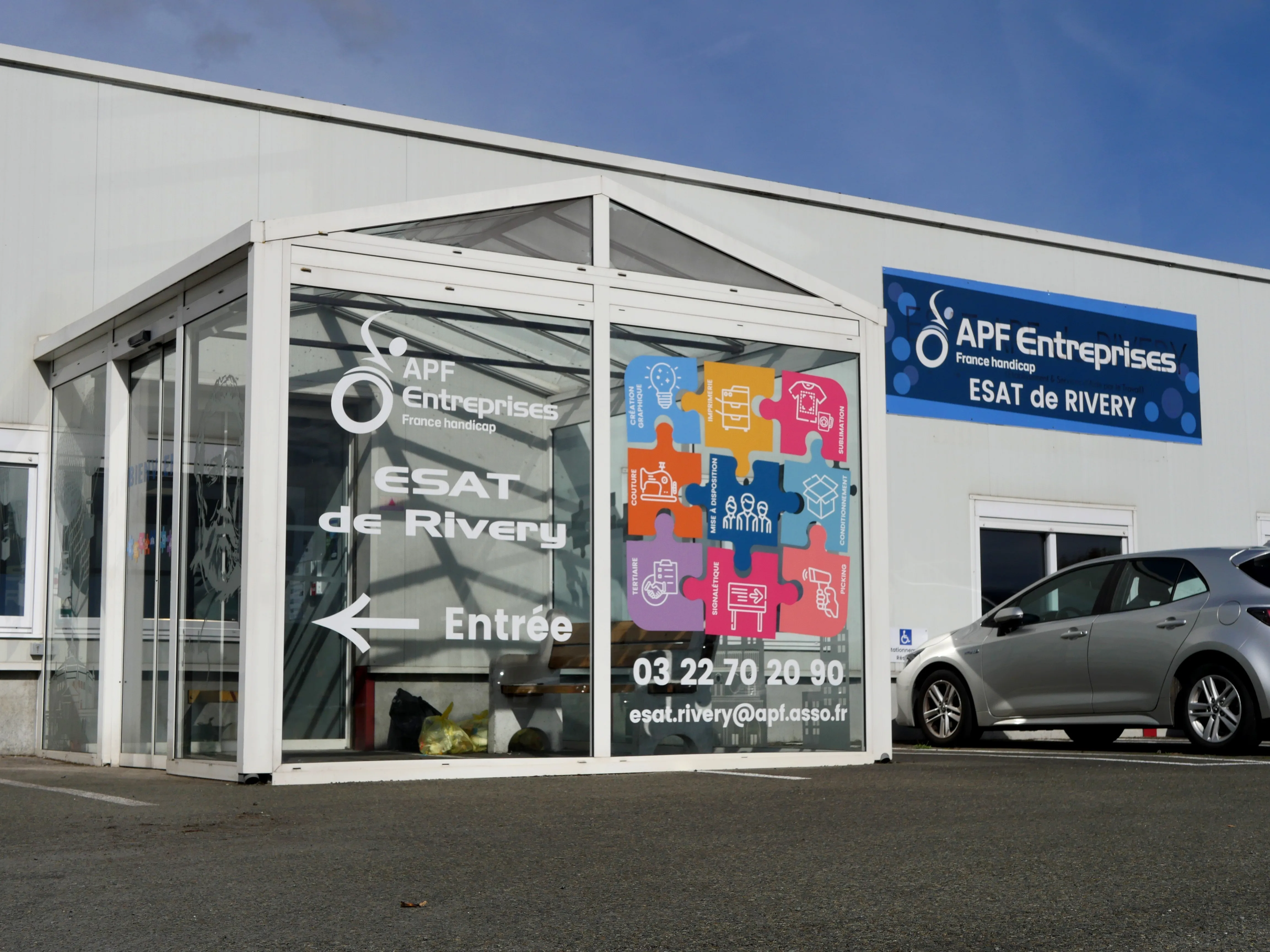 TRAVAILLER SANS HANDICAP