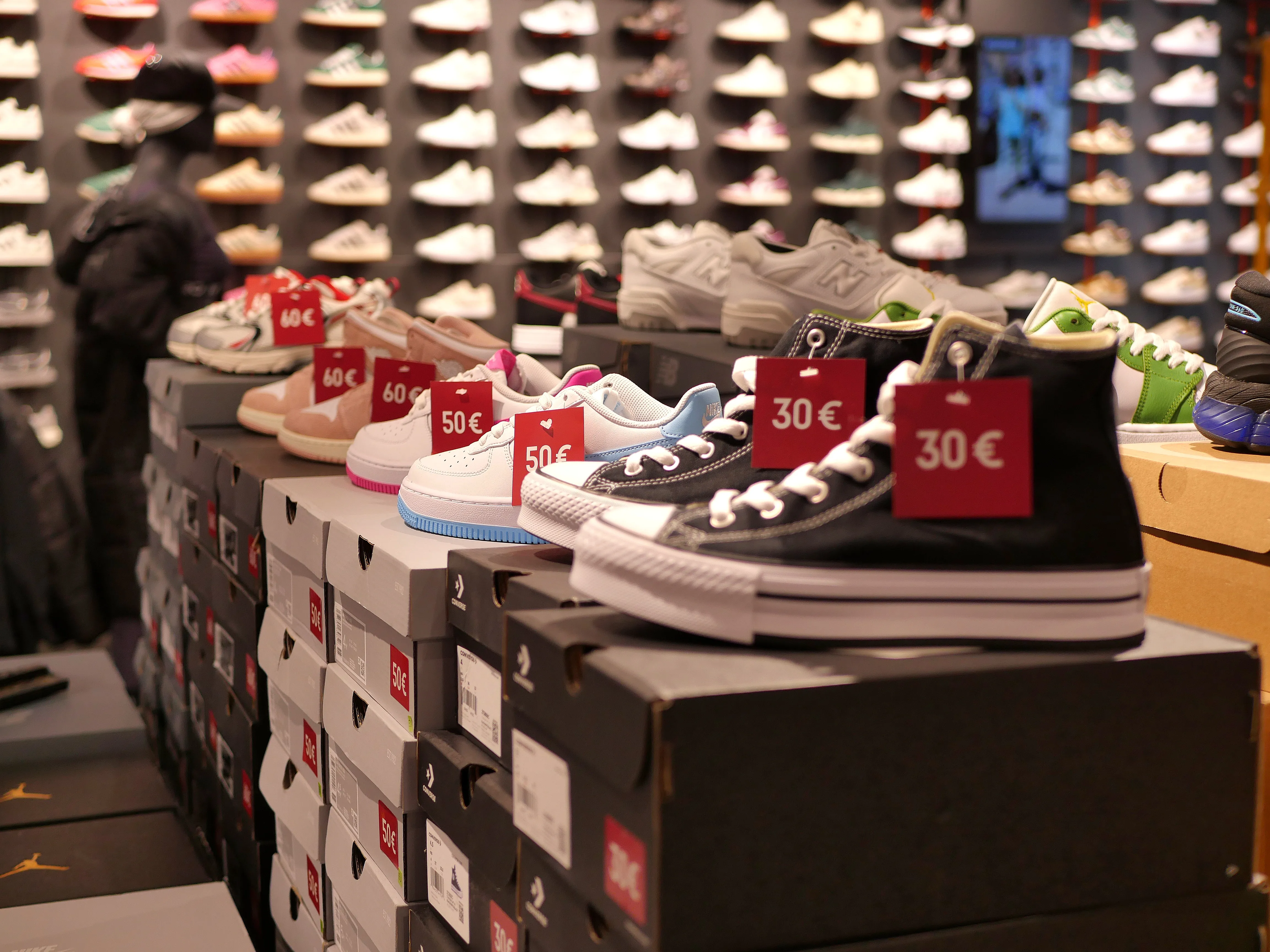 UN MAGASIN DE SNEAKERS XXL