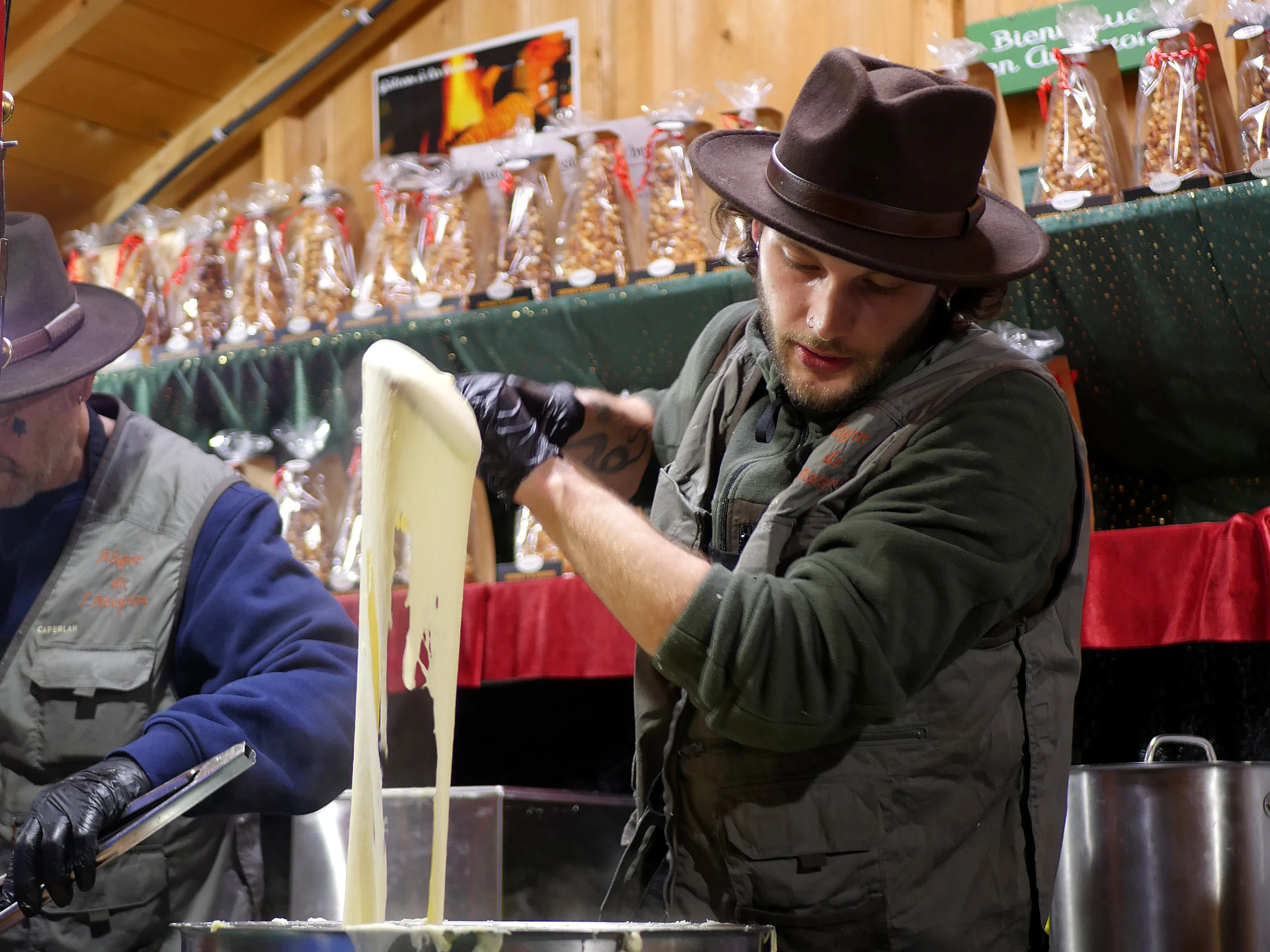 LE MARCHÉ DE NOËL EST OFFICIELLEMENT OUVERT