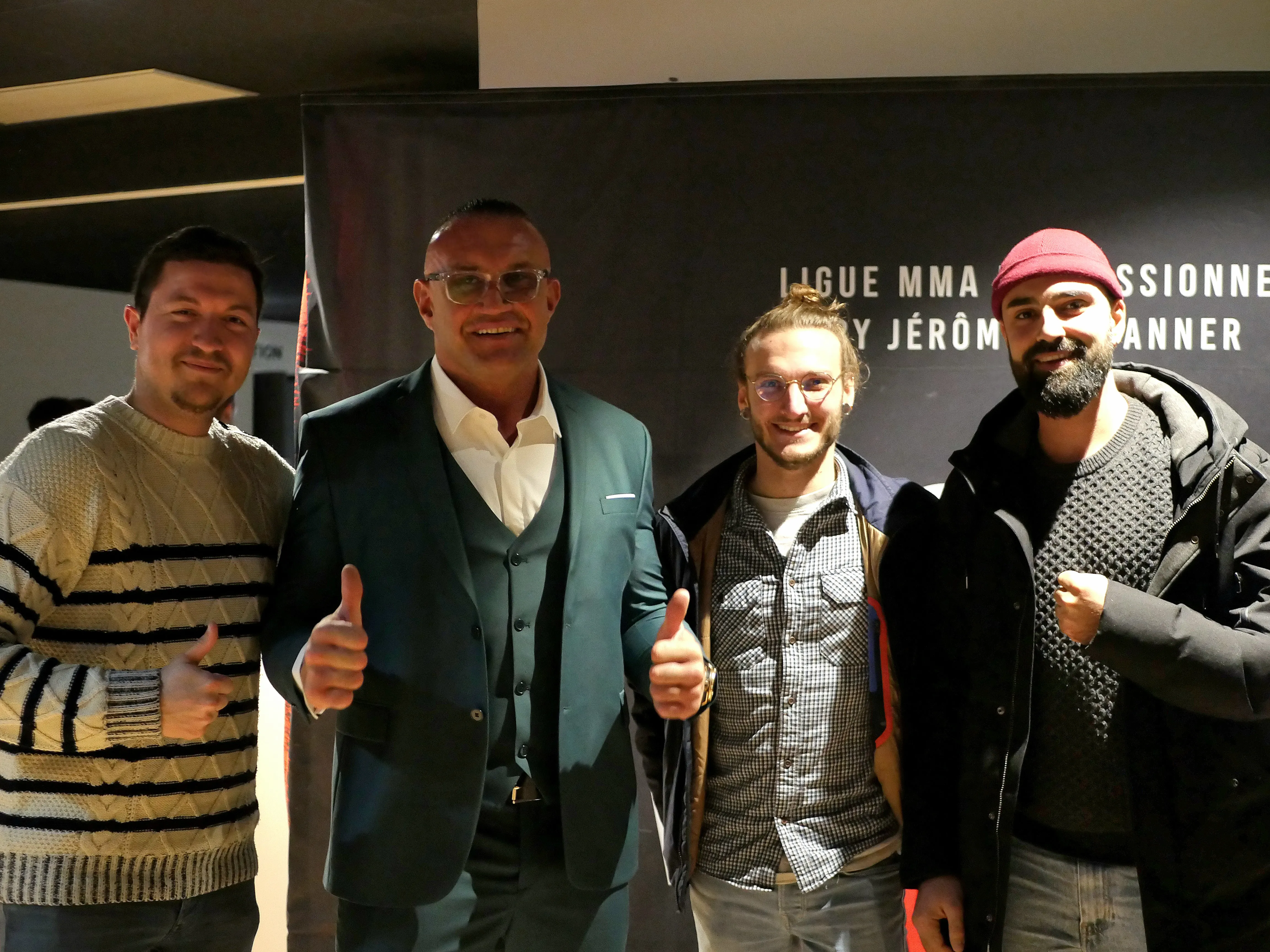 BIENVENUE DANS L'ARÈNE DE MMA