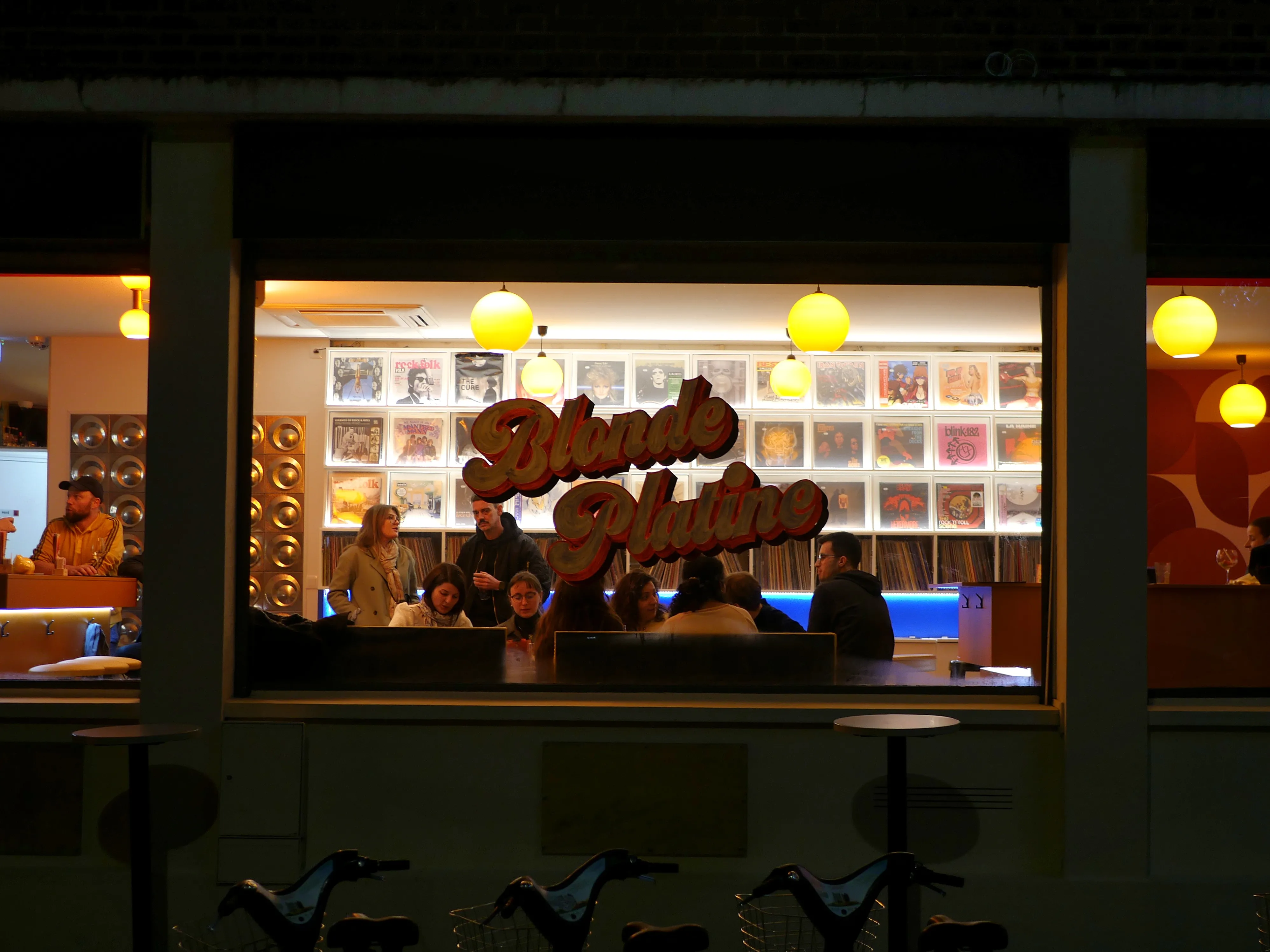 RETOUR DANS LES ANNÉES 70