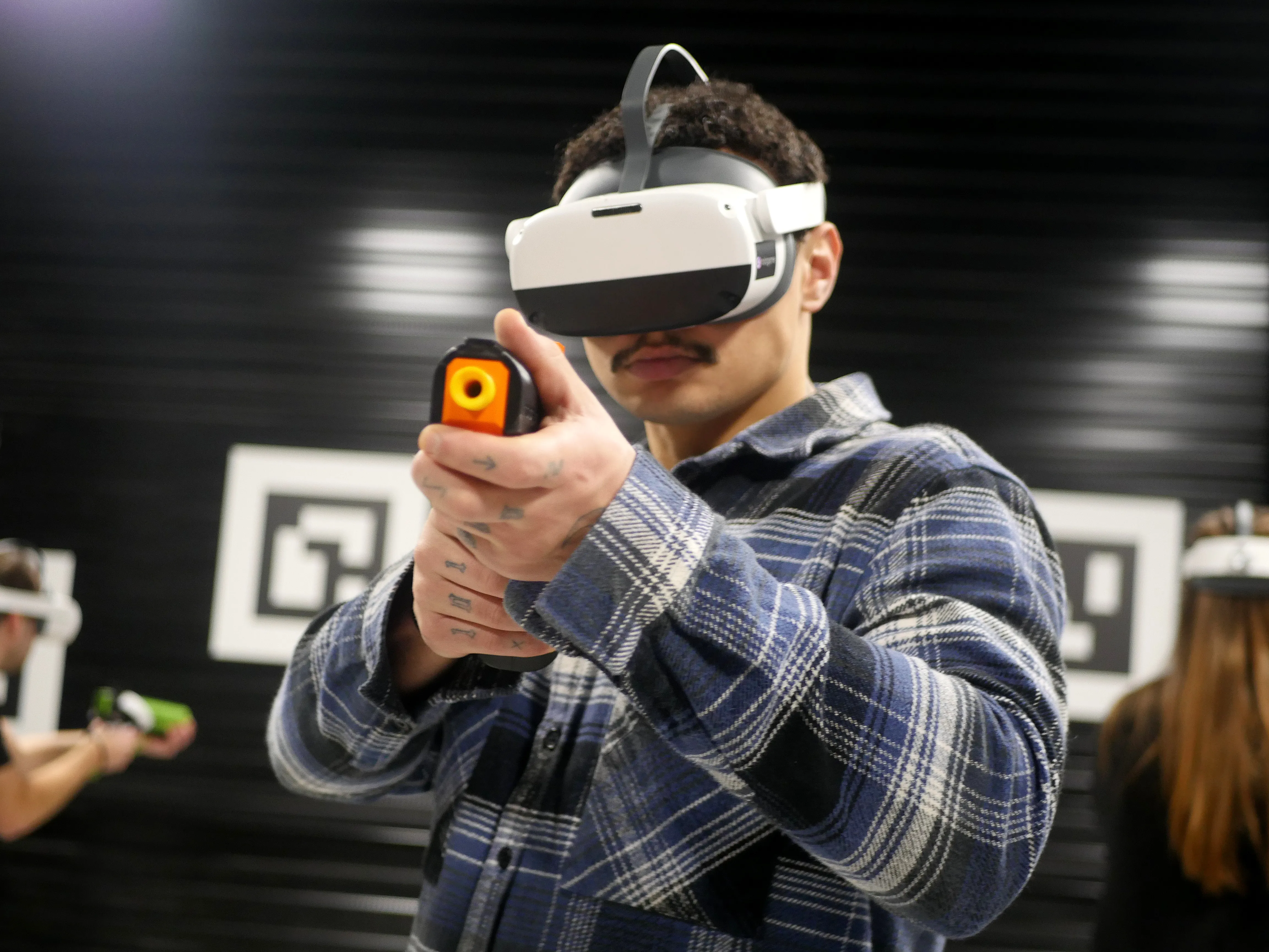 LES EXPERTS DU LASER