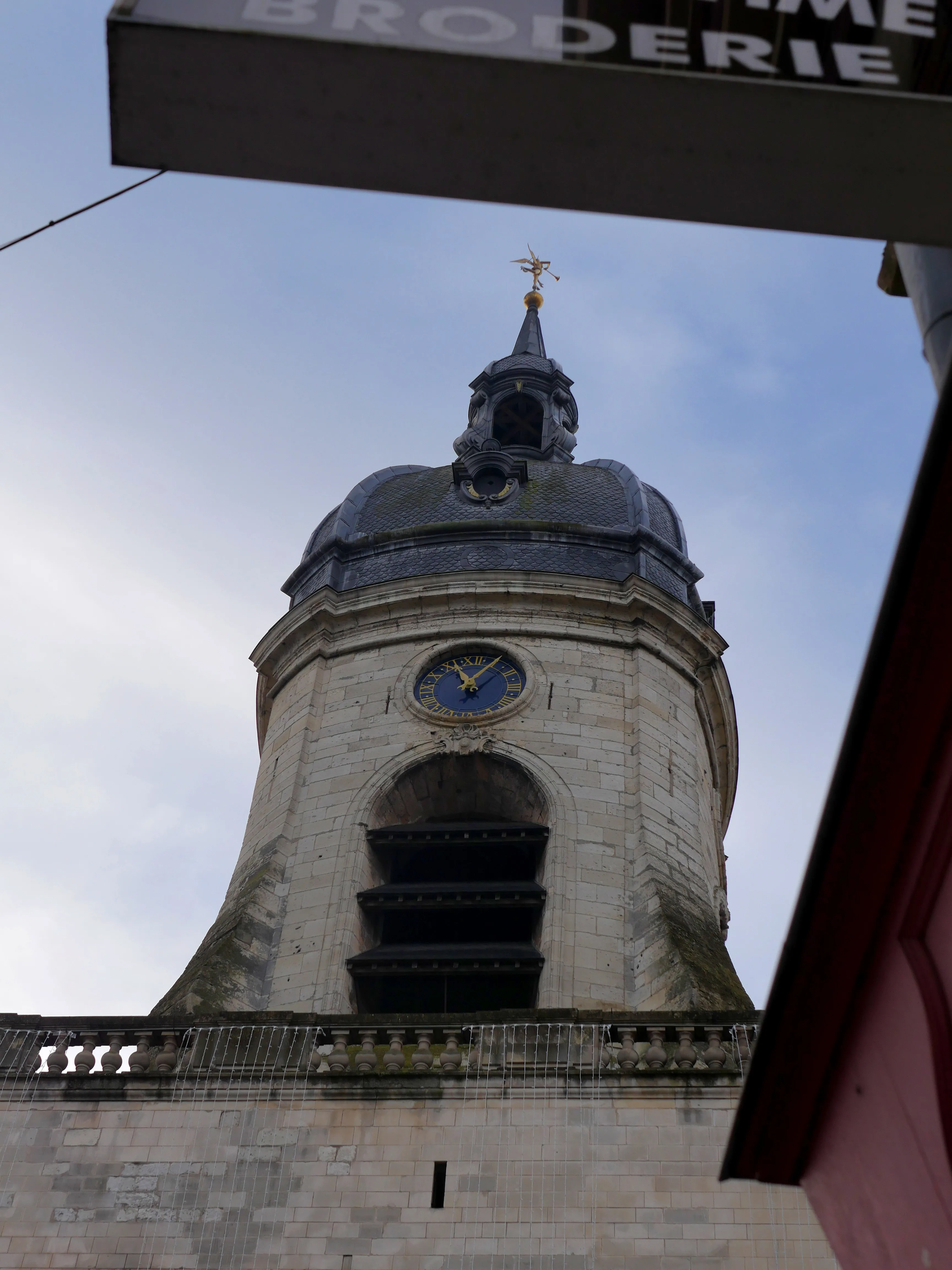 LES 7 NAINS... ET LE ROI ARTHUR