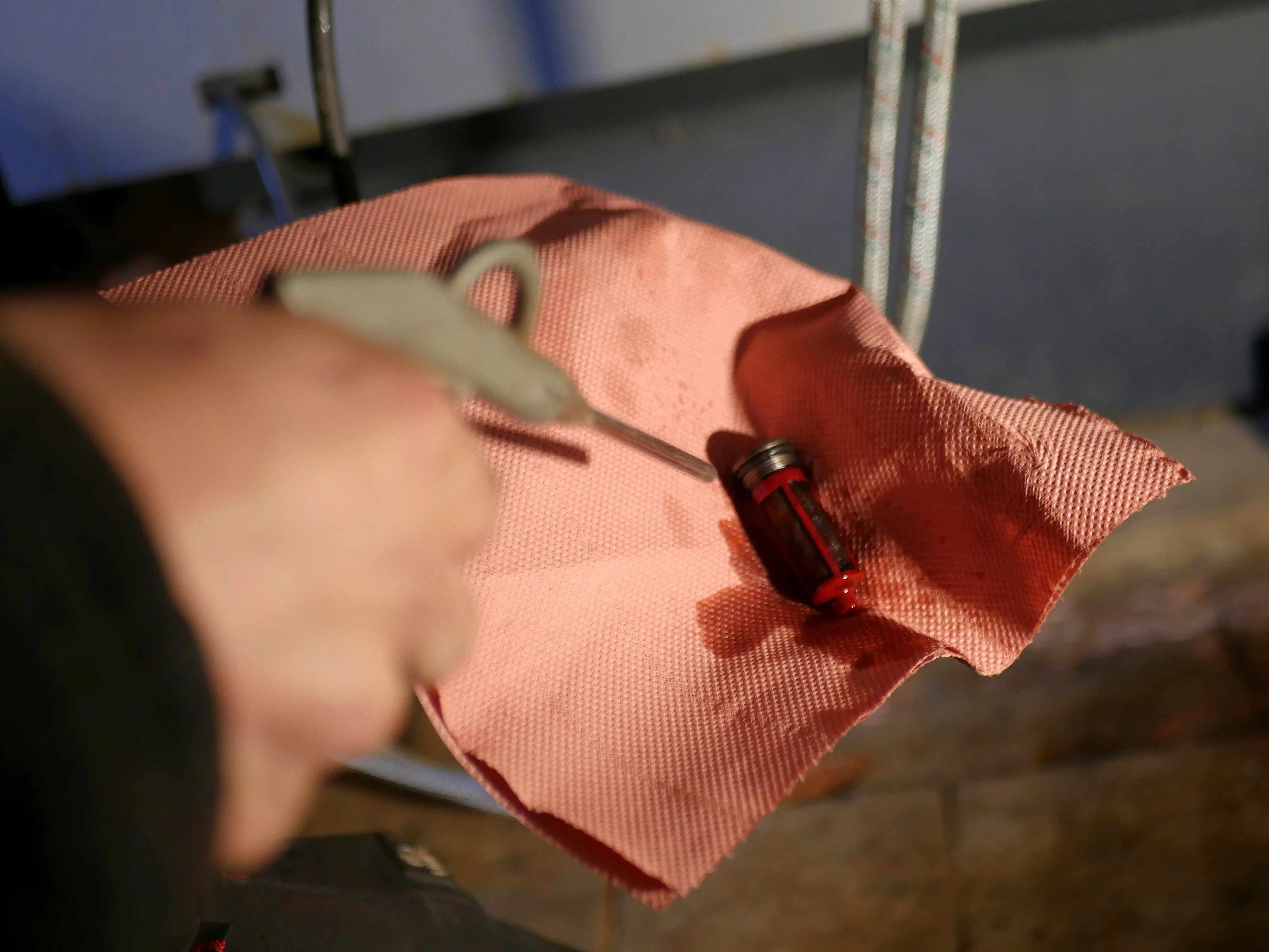 IL CONNAÎT LES BONS TUYAUX