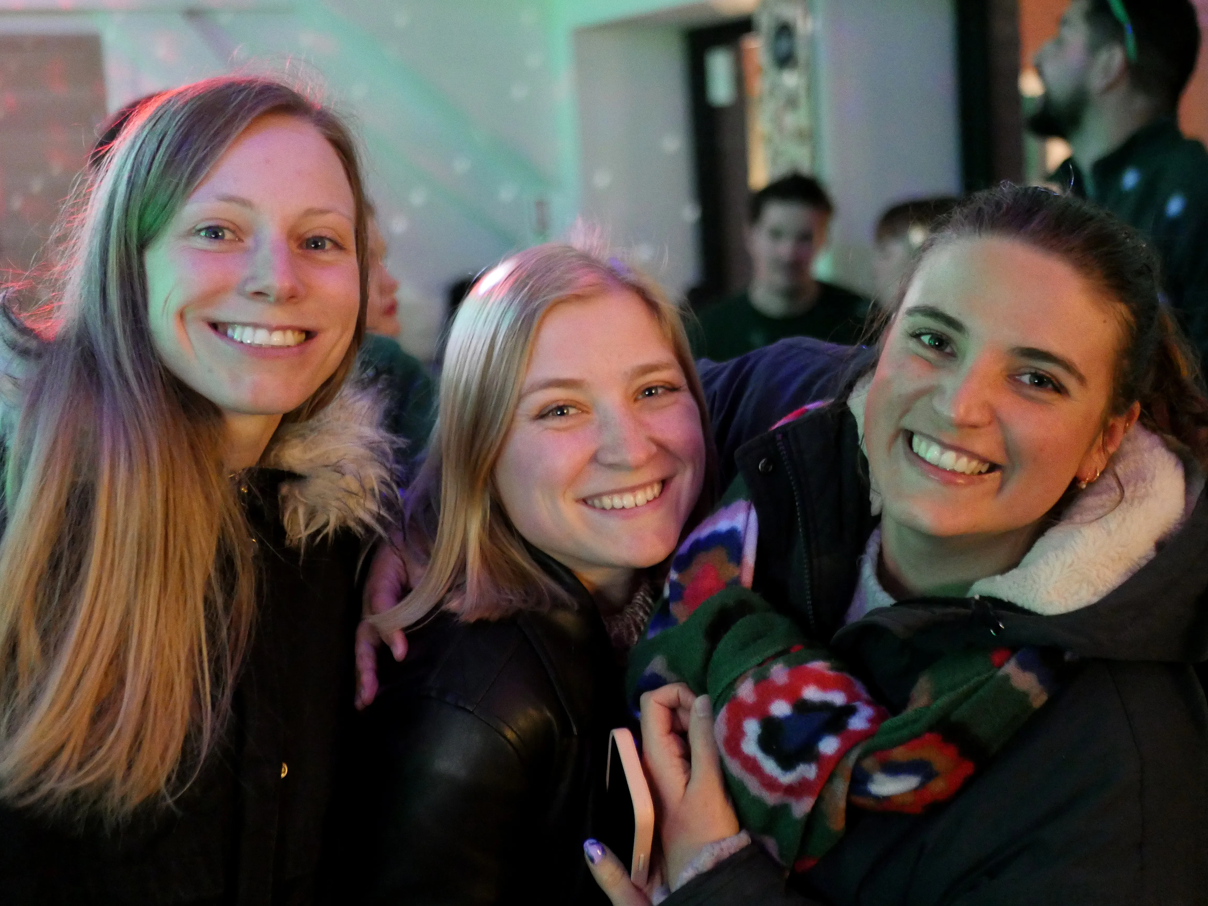 VERT L'INFINI ET AU-DELÀ