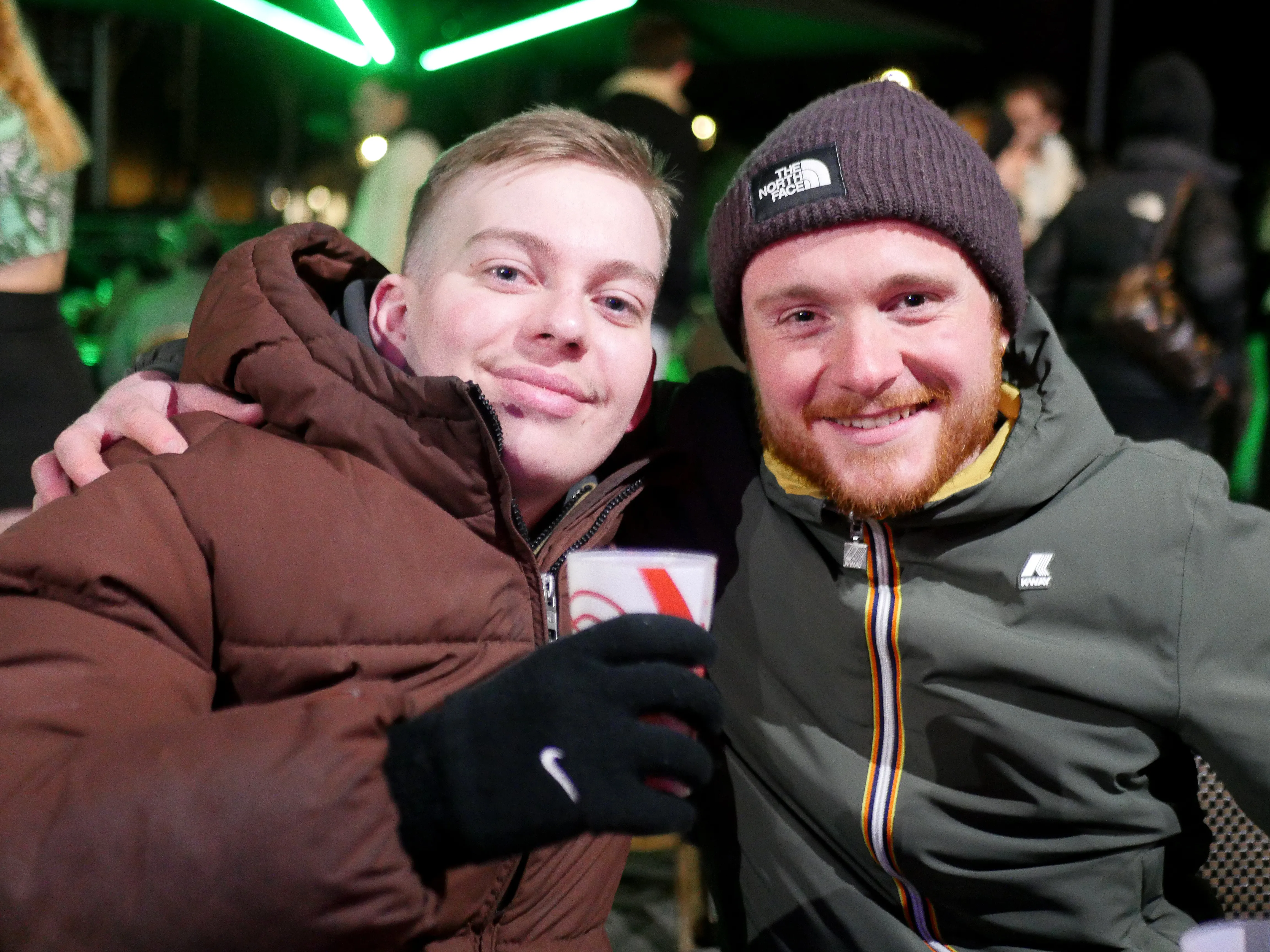 VERT L'INFINI ET AU-DELÀ