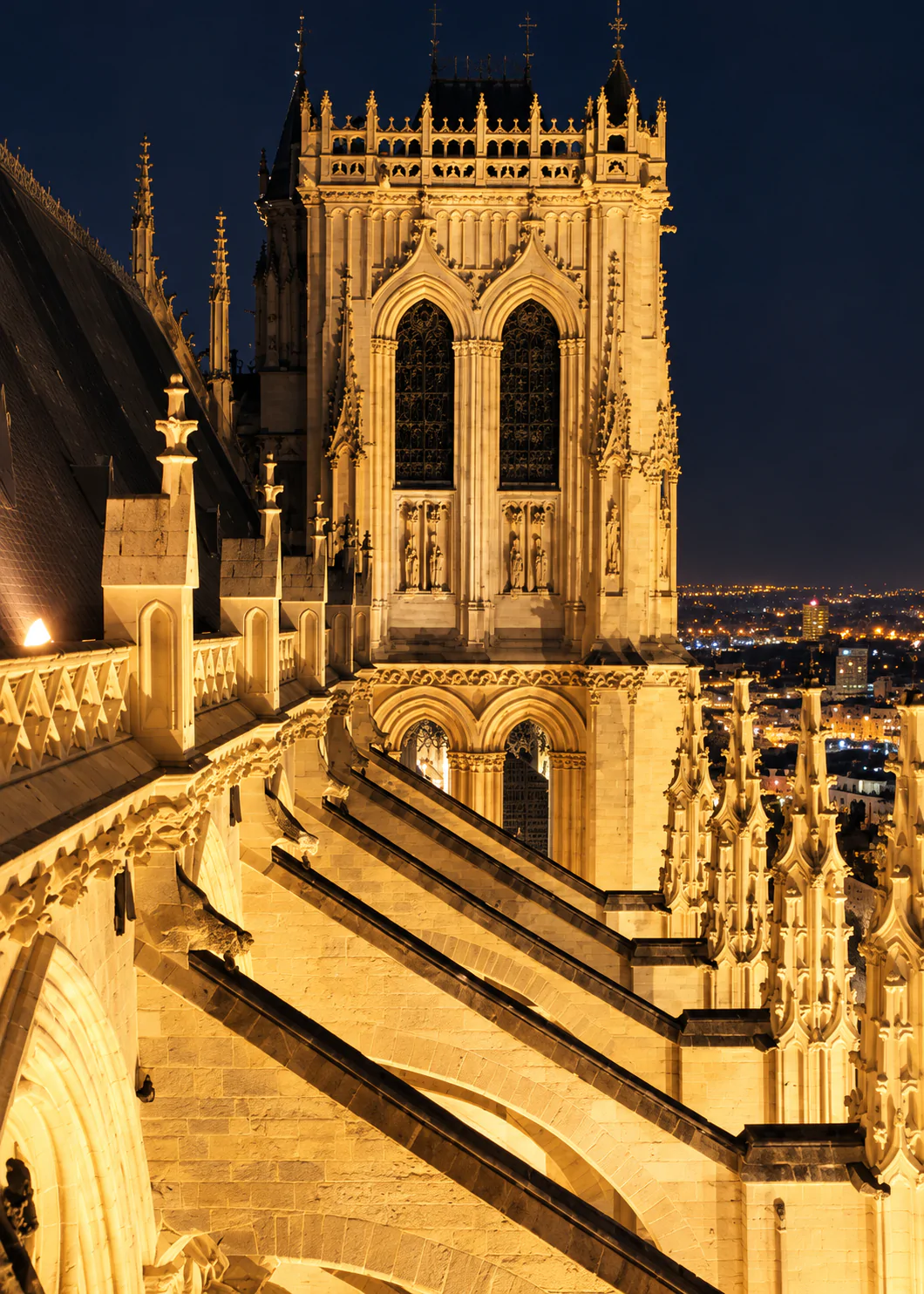 Visite guidée | Lumières sur la cathédrale : Décryptage à la lampe torche !